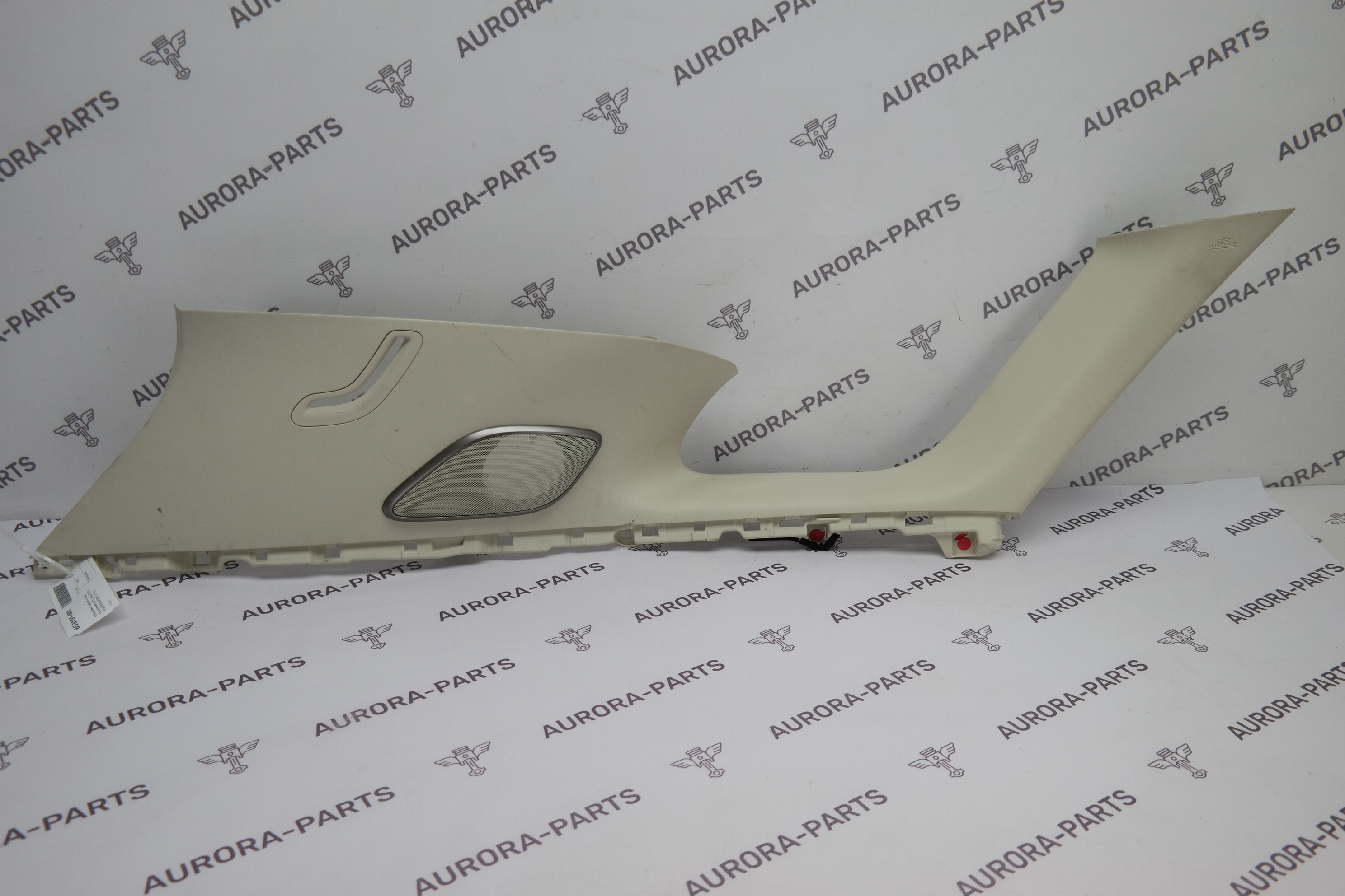 Обшивка задней стойки багажника LH Lexus RX