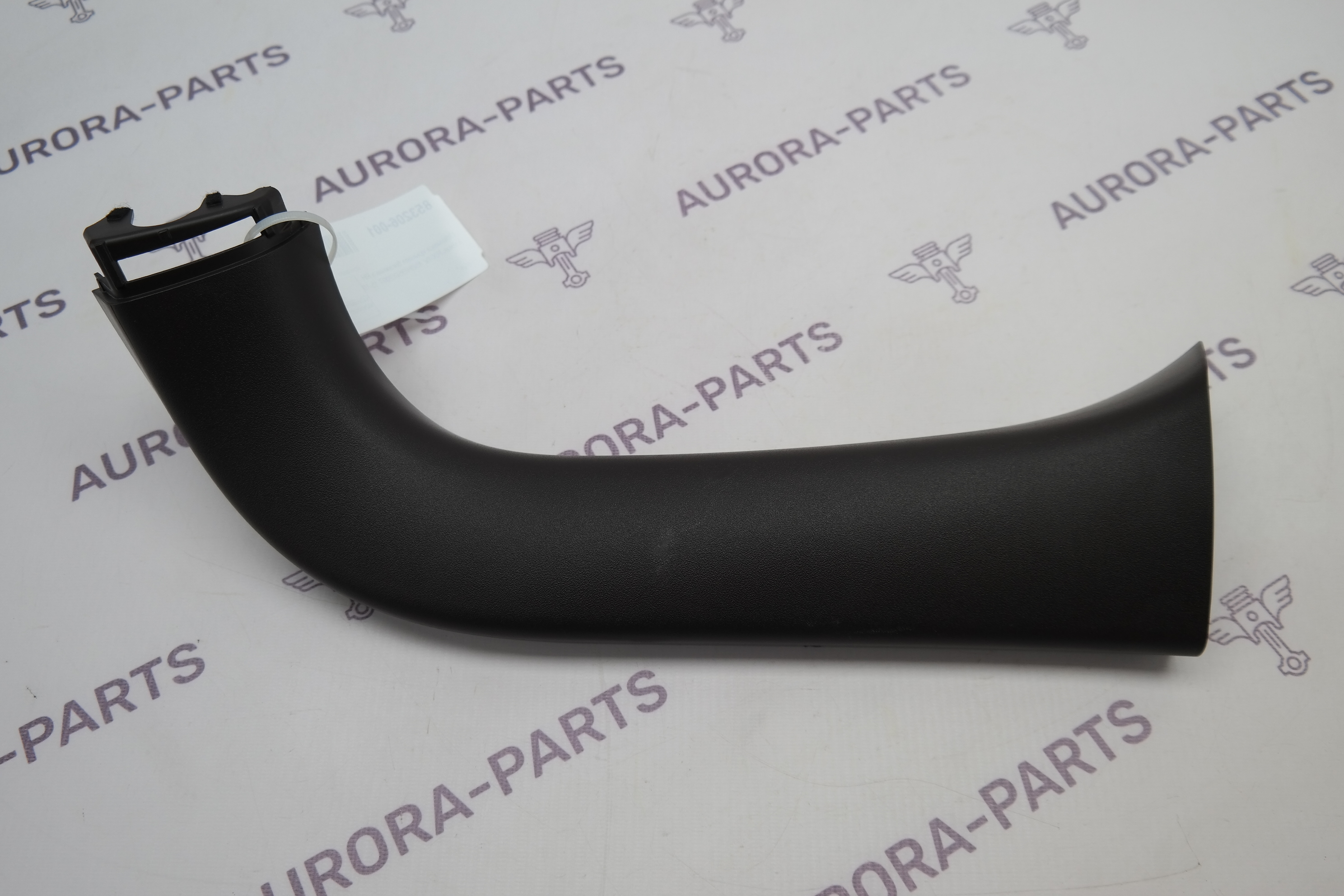 Обшивка крышки багажника RH Lexus RX