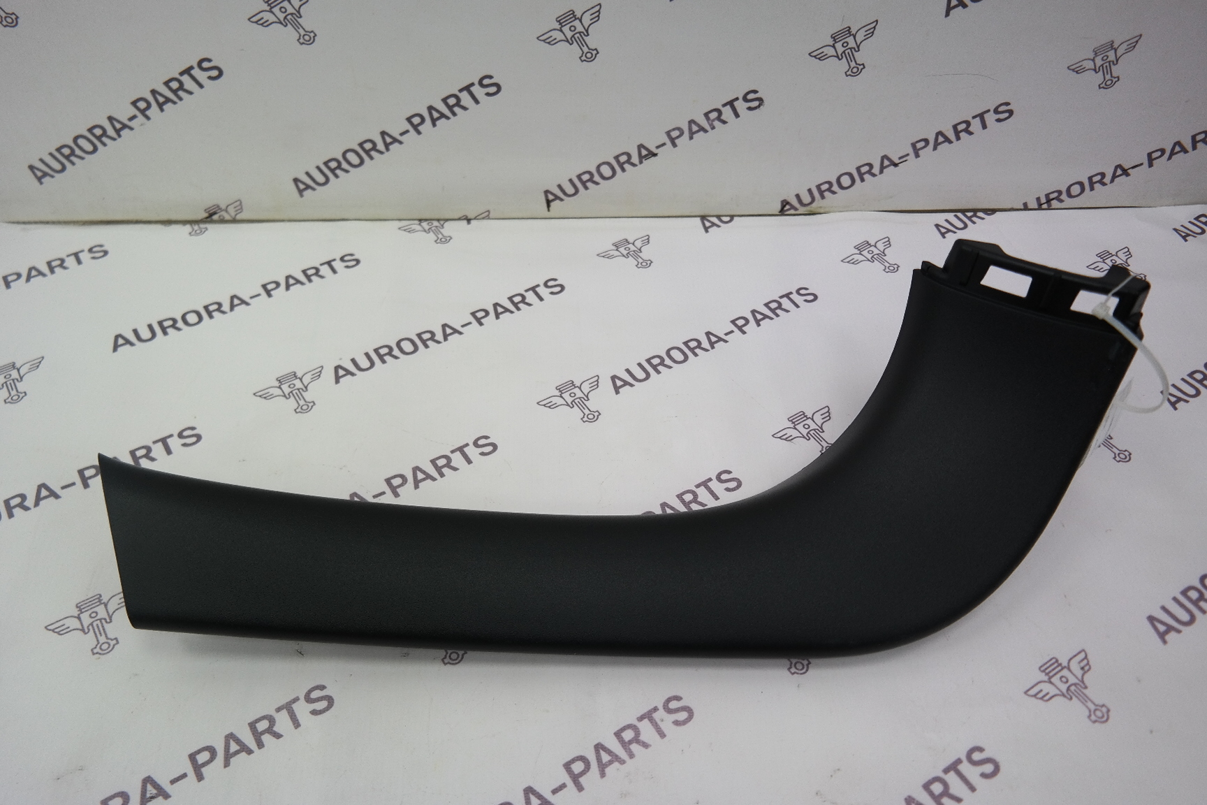 Обшивка крышки багажника LH Lexus RX