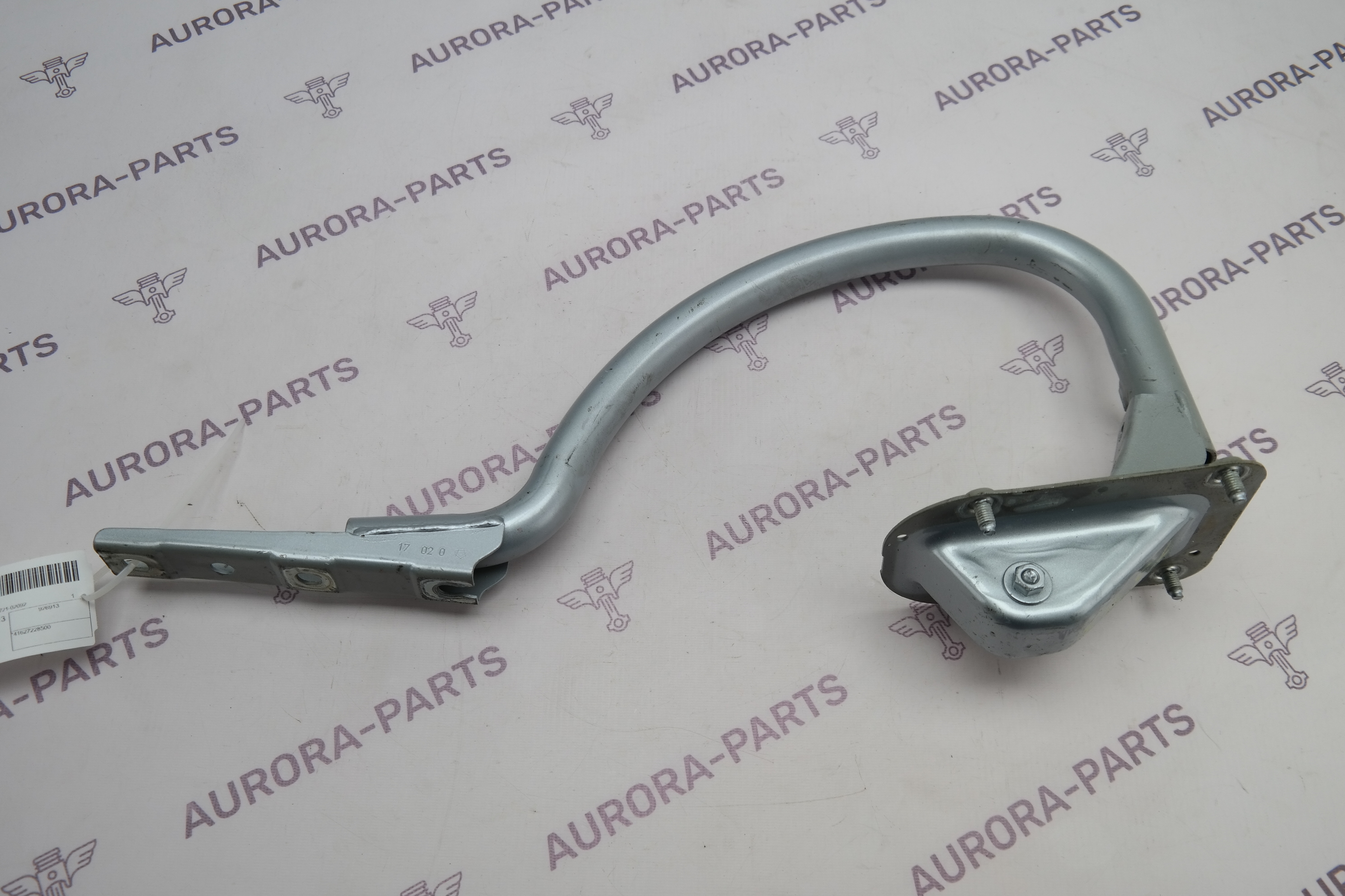 Петля крвшки багажника RH BMW 6-Series