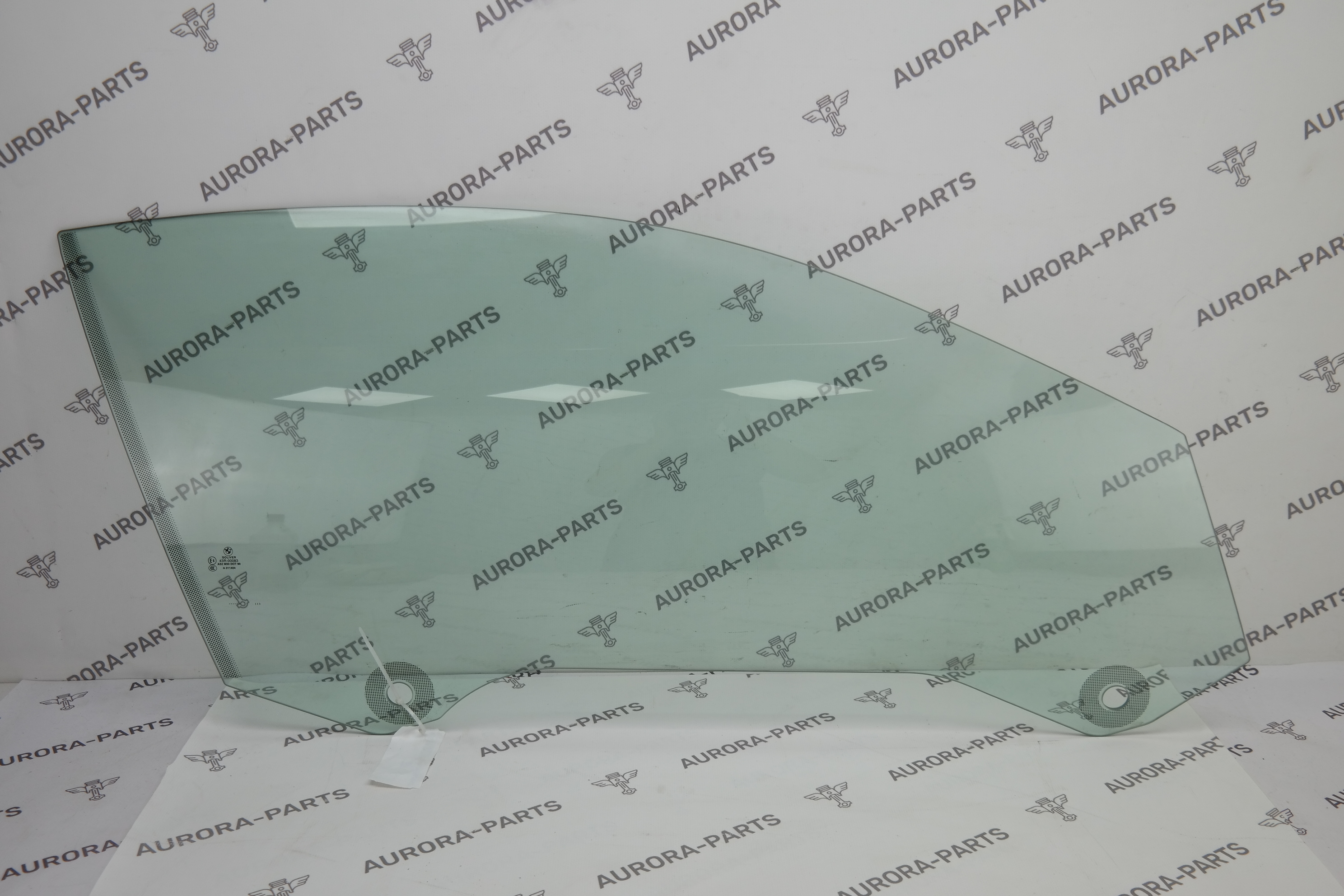 Стекло передней двери RH BMW 6-Series