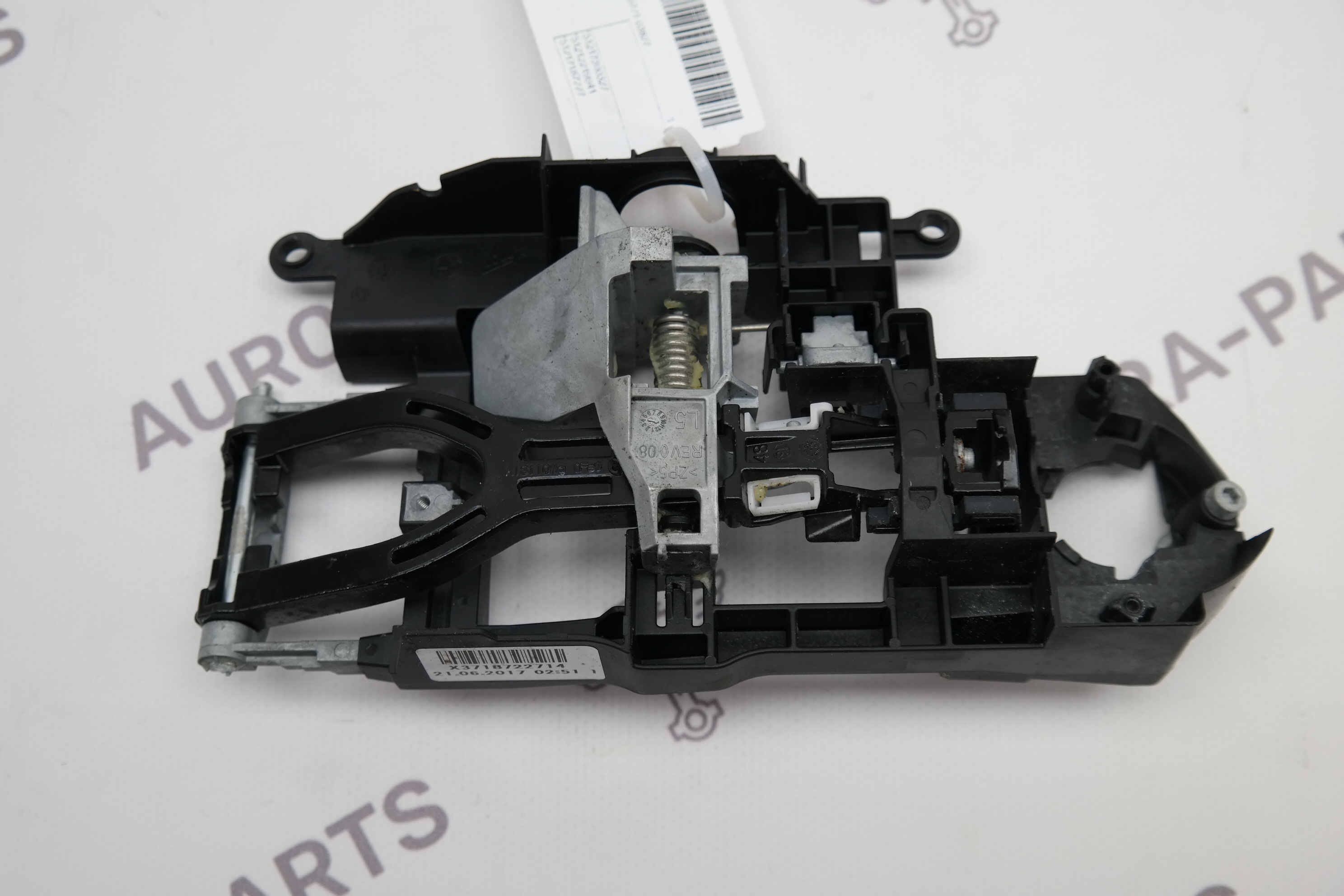 Кронштейн наружней ручки двери LH BMW 6-Series