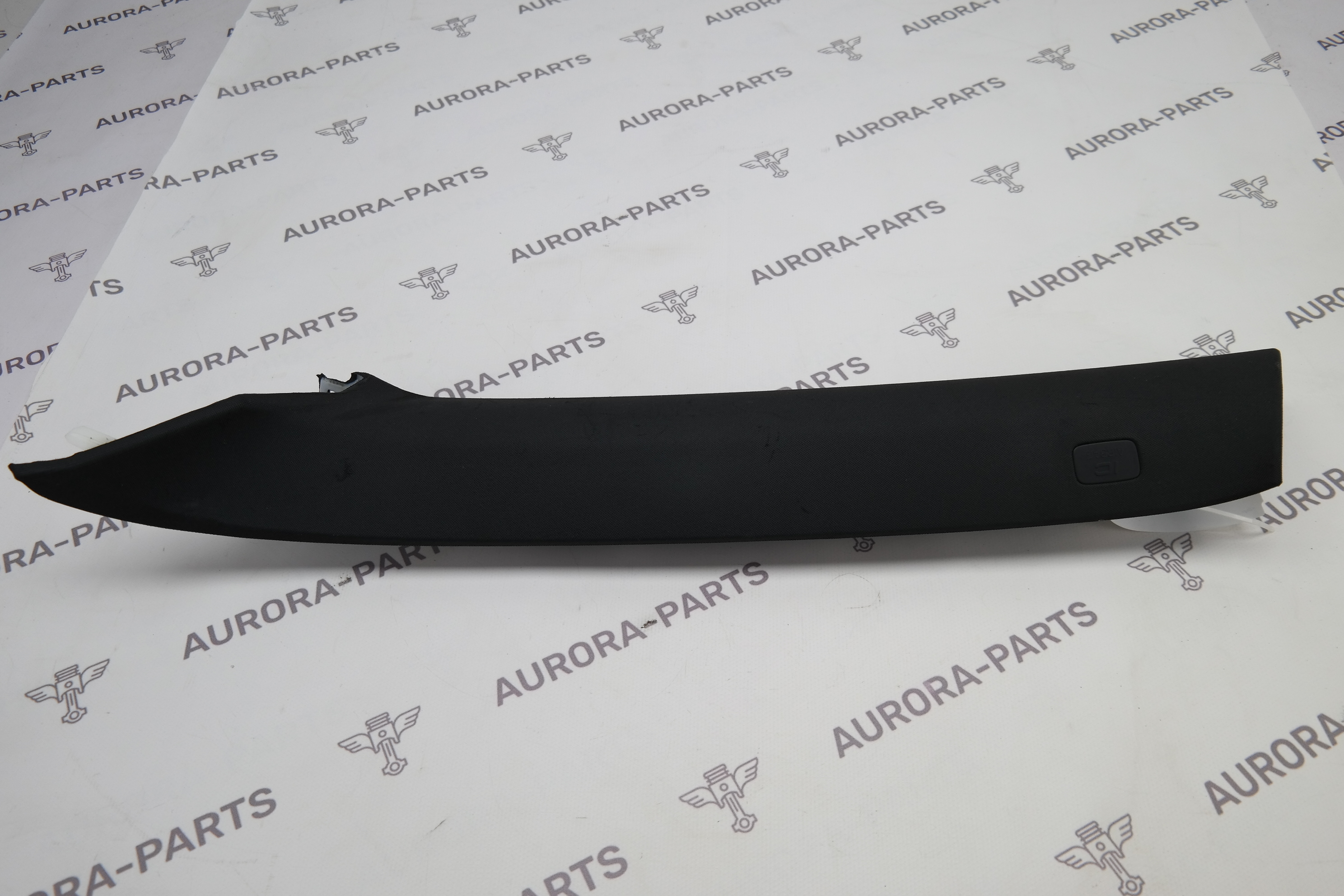 Обшивка стойка А LH Volvo XC60