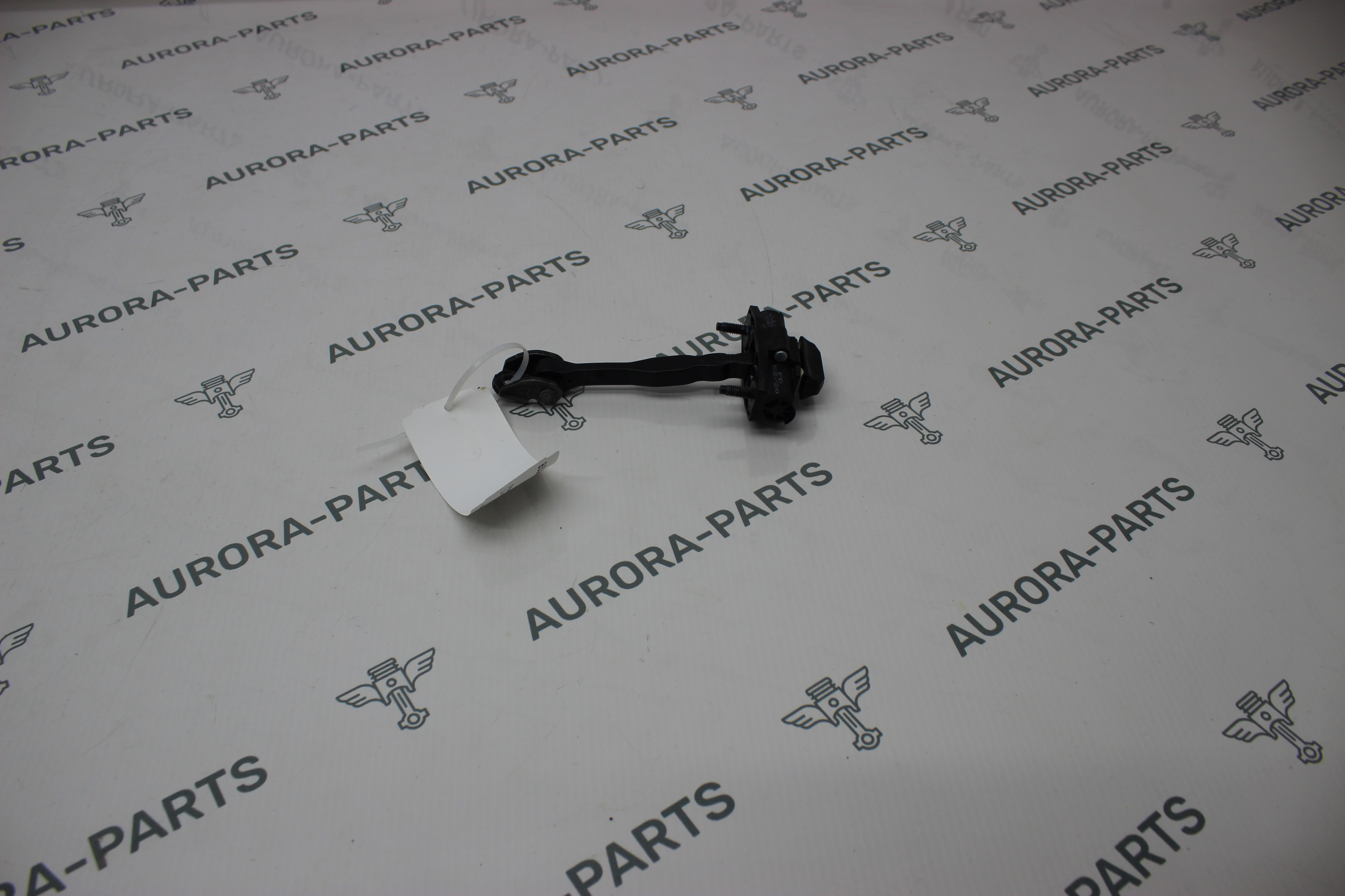 Ограничитель передней двери LH=RH Volvo XC60