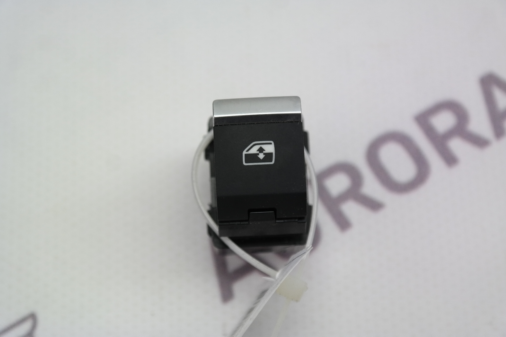 Кнопка стеклоподъемника Audi Q5