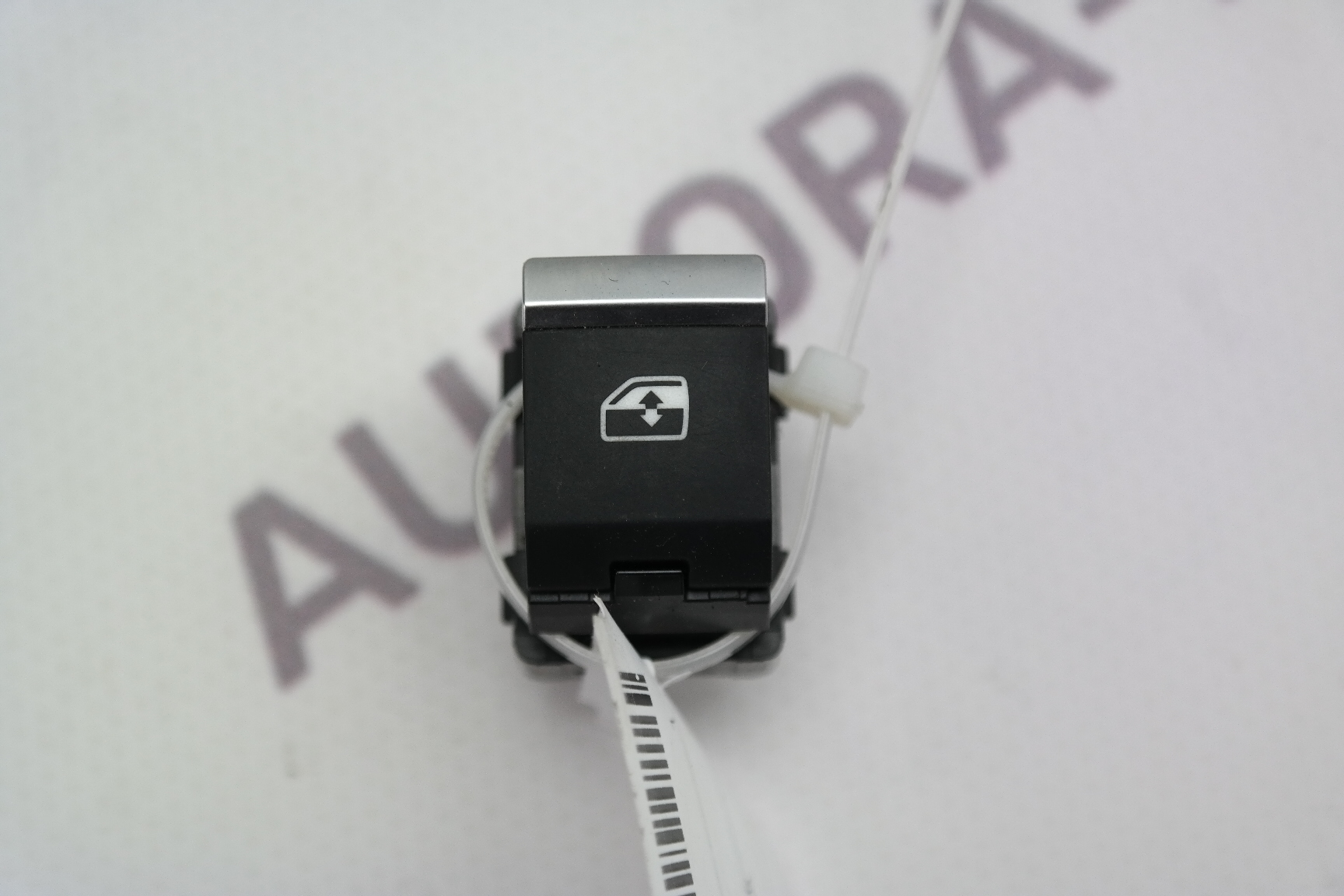 Кнопка стеклоподъемника Audi Q5