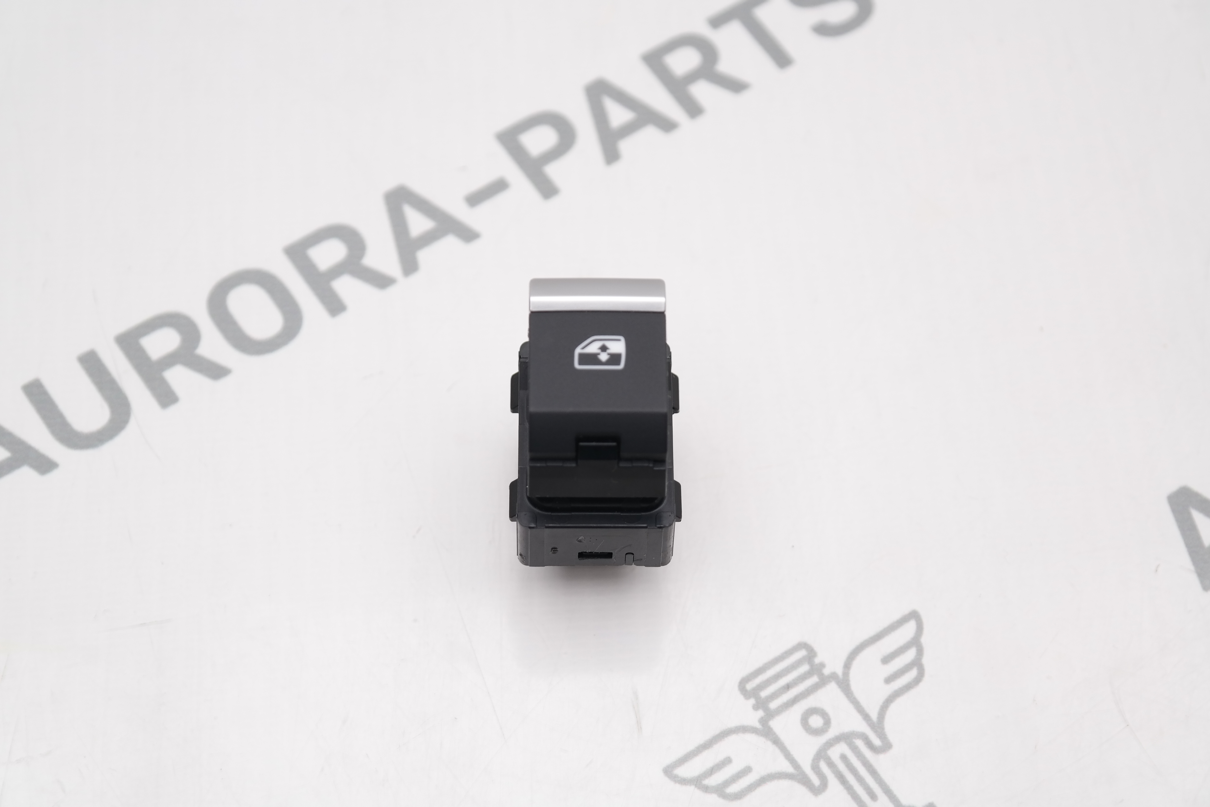 Кнопка стеклоподъемника Audi Q5