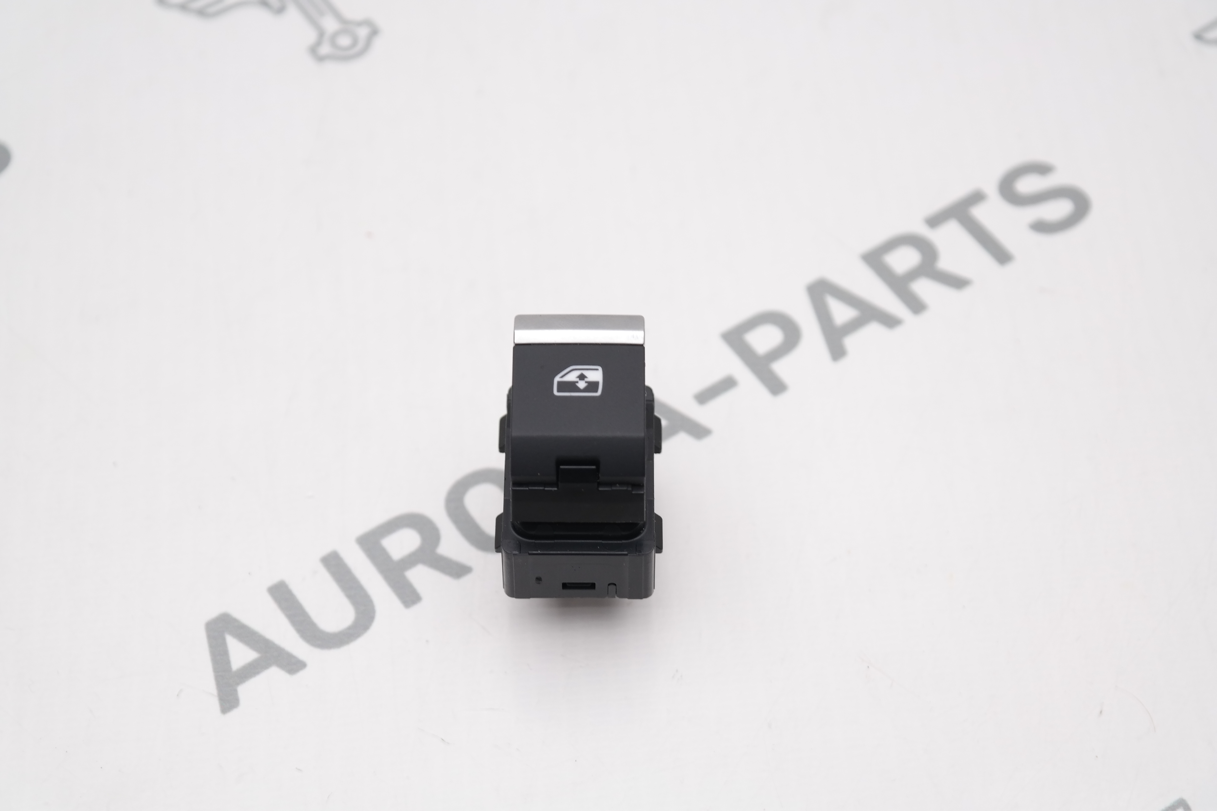 Кнопка стеклоподъемника Audi Q5