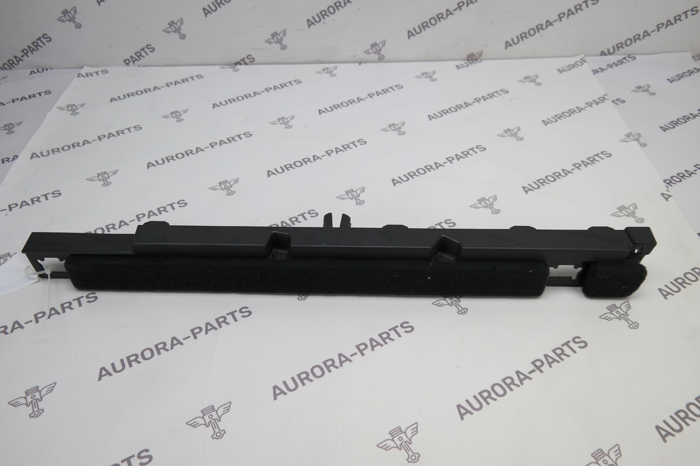 Кронштейн пола багажника LH Audi Q5