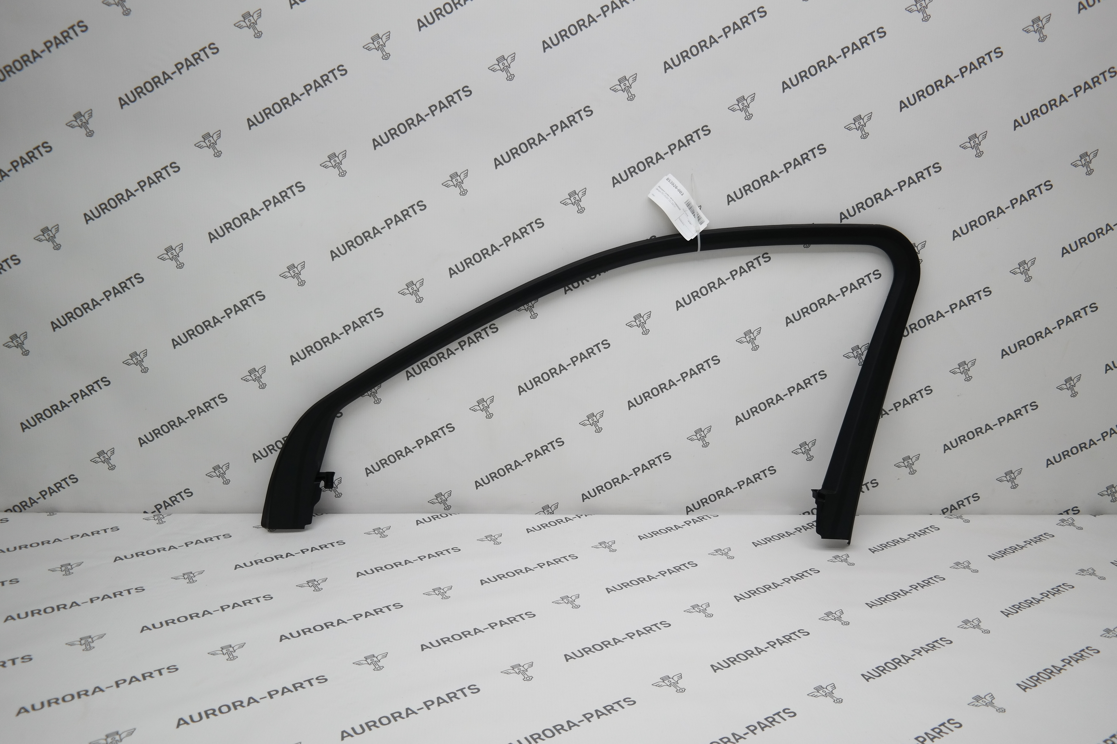 Молдинг рамы окна передней двери RH Audi Q5 