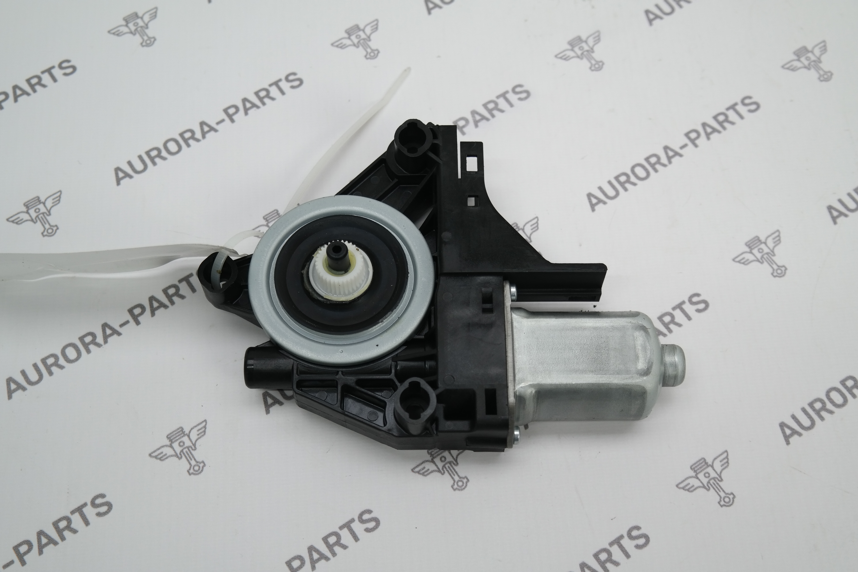 Моторчик стеклоподъемника задней двери RH Volvo XC90