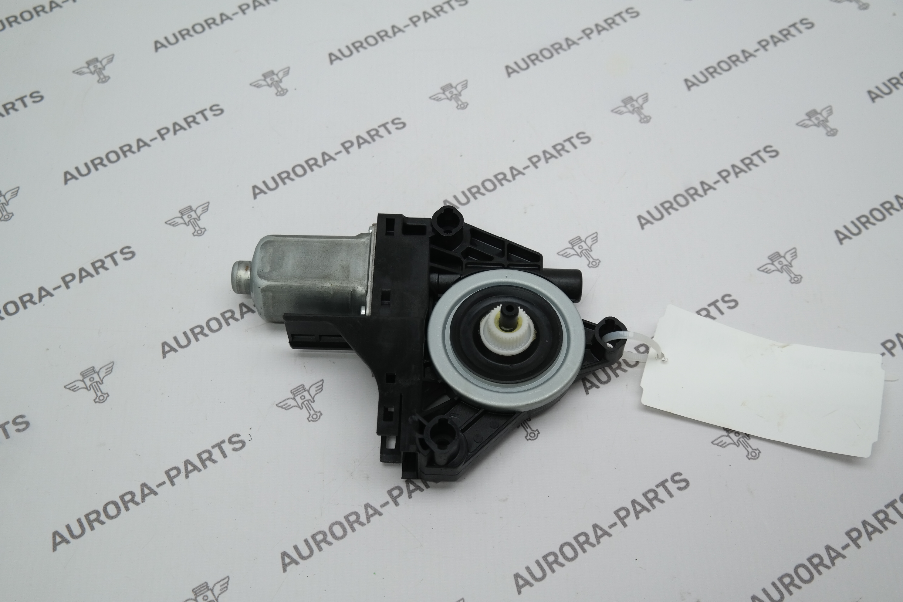 Моторчик стеклоподъемника задней двери RH Volvo XC90