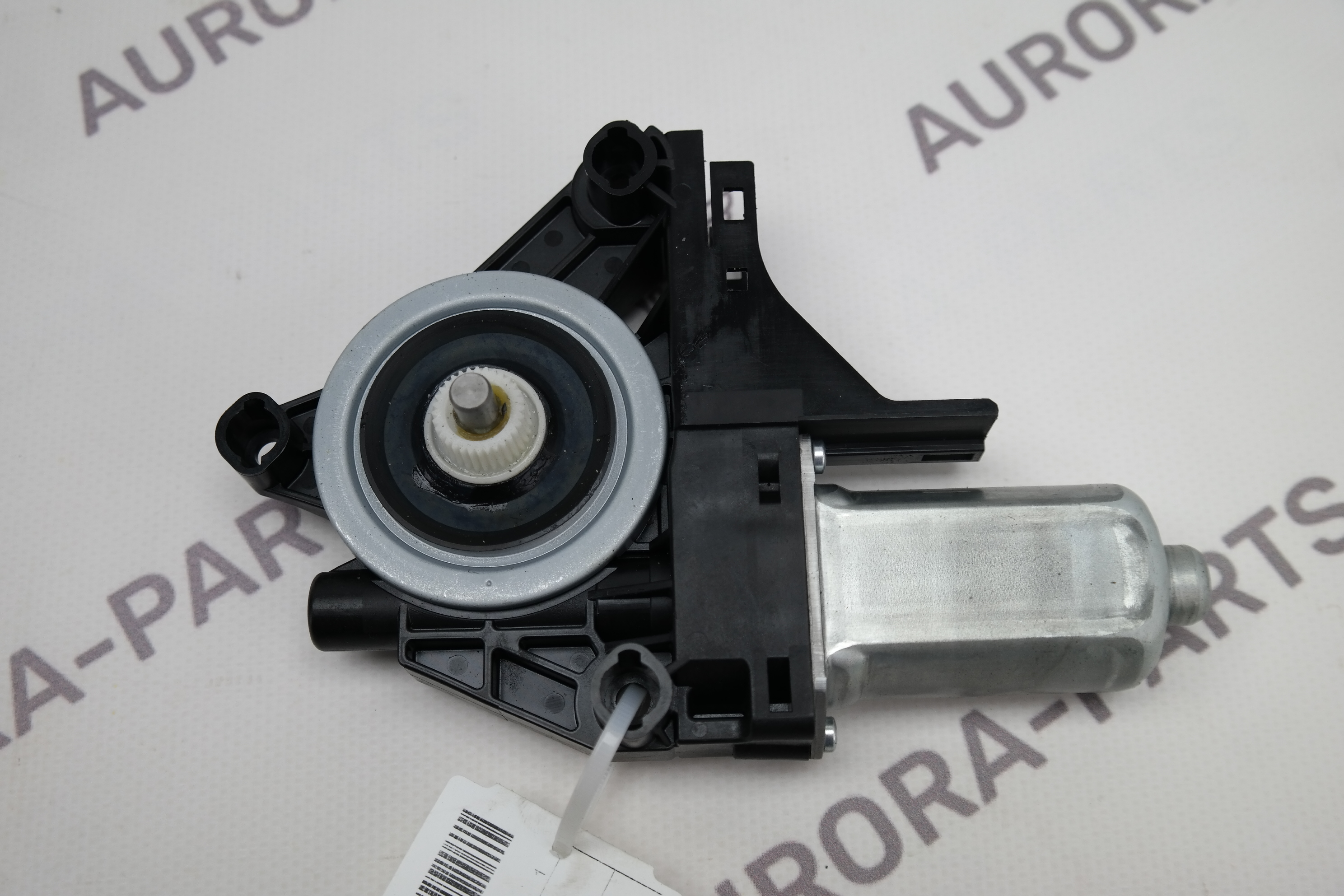 Моторчик стеклоподъемника передней двери RH Volvo XC90