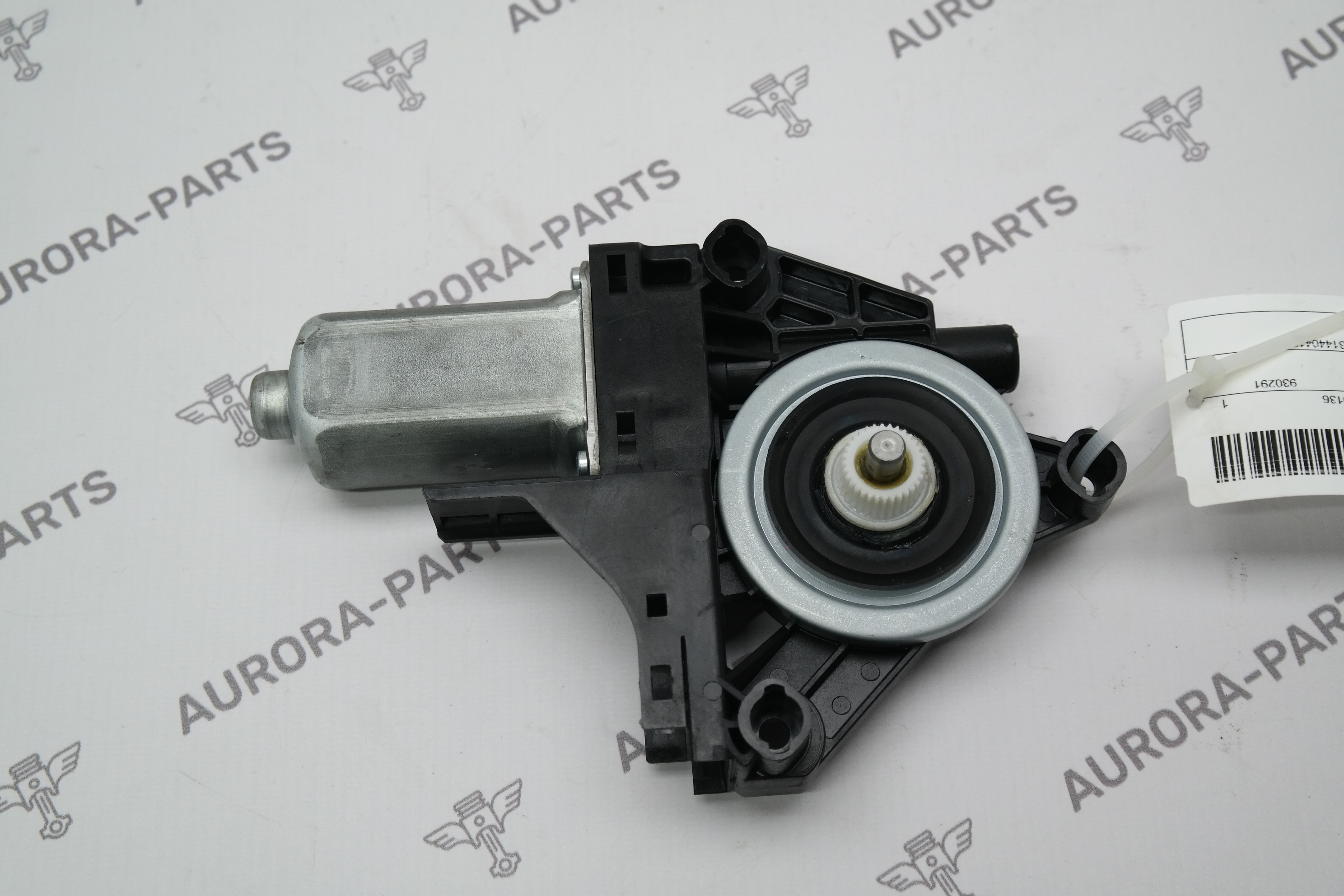 Моторчик стеклоподъемника передней двери RH Volvo XC90