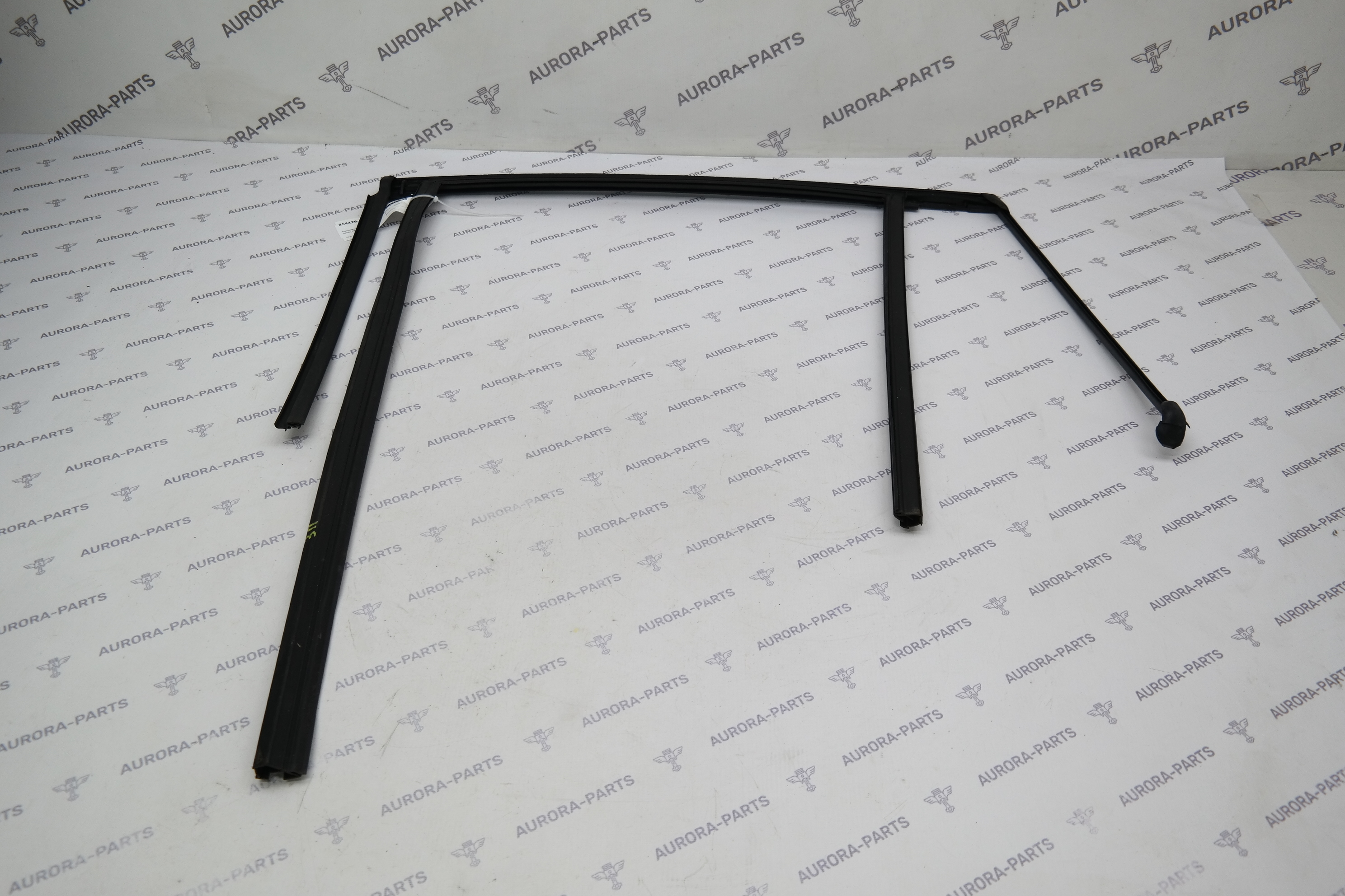 Направляющая стекла задней двери RH Volvo XC90