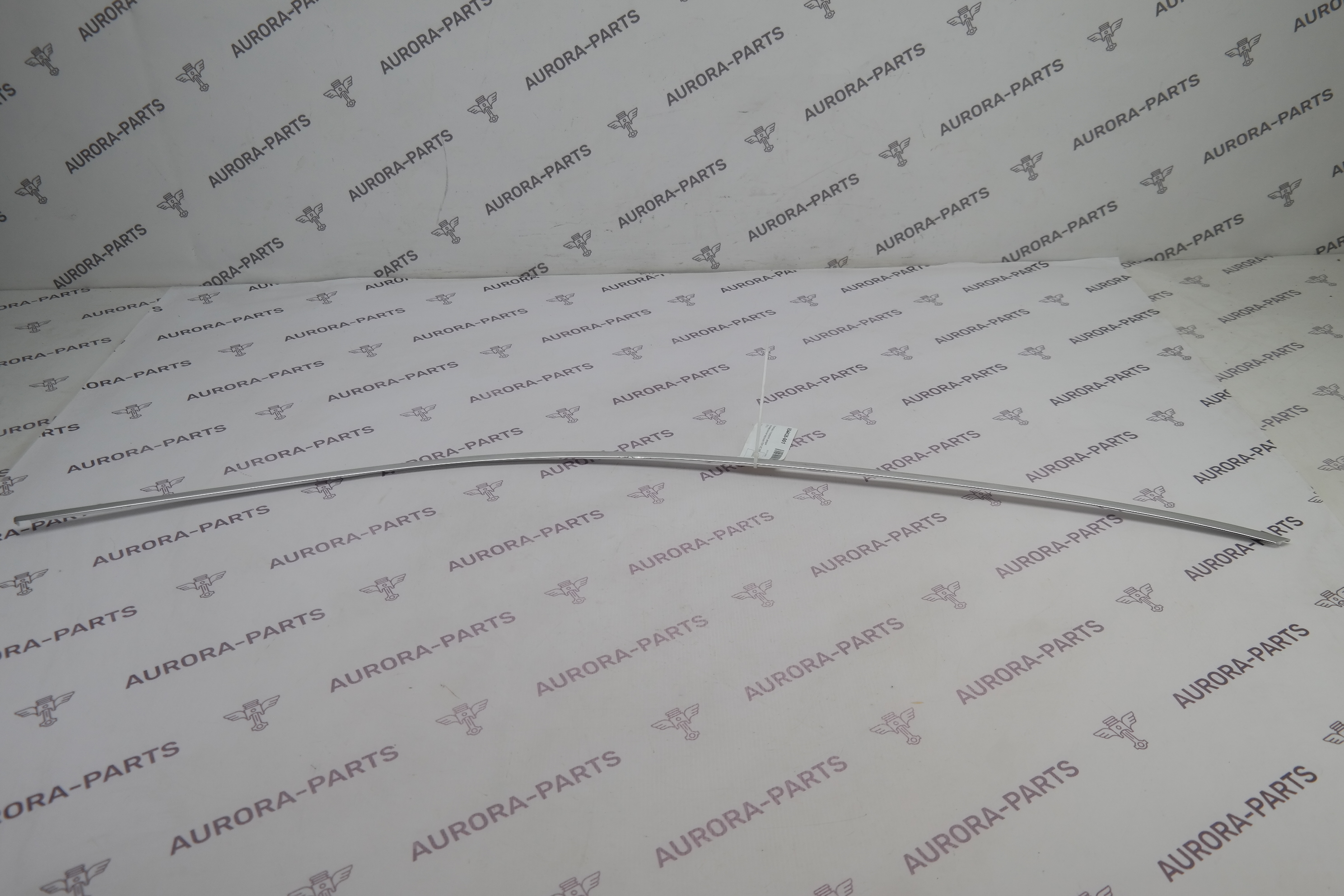 Накладка передней двери хромированная верхняя RH Volvo XC90