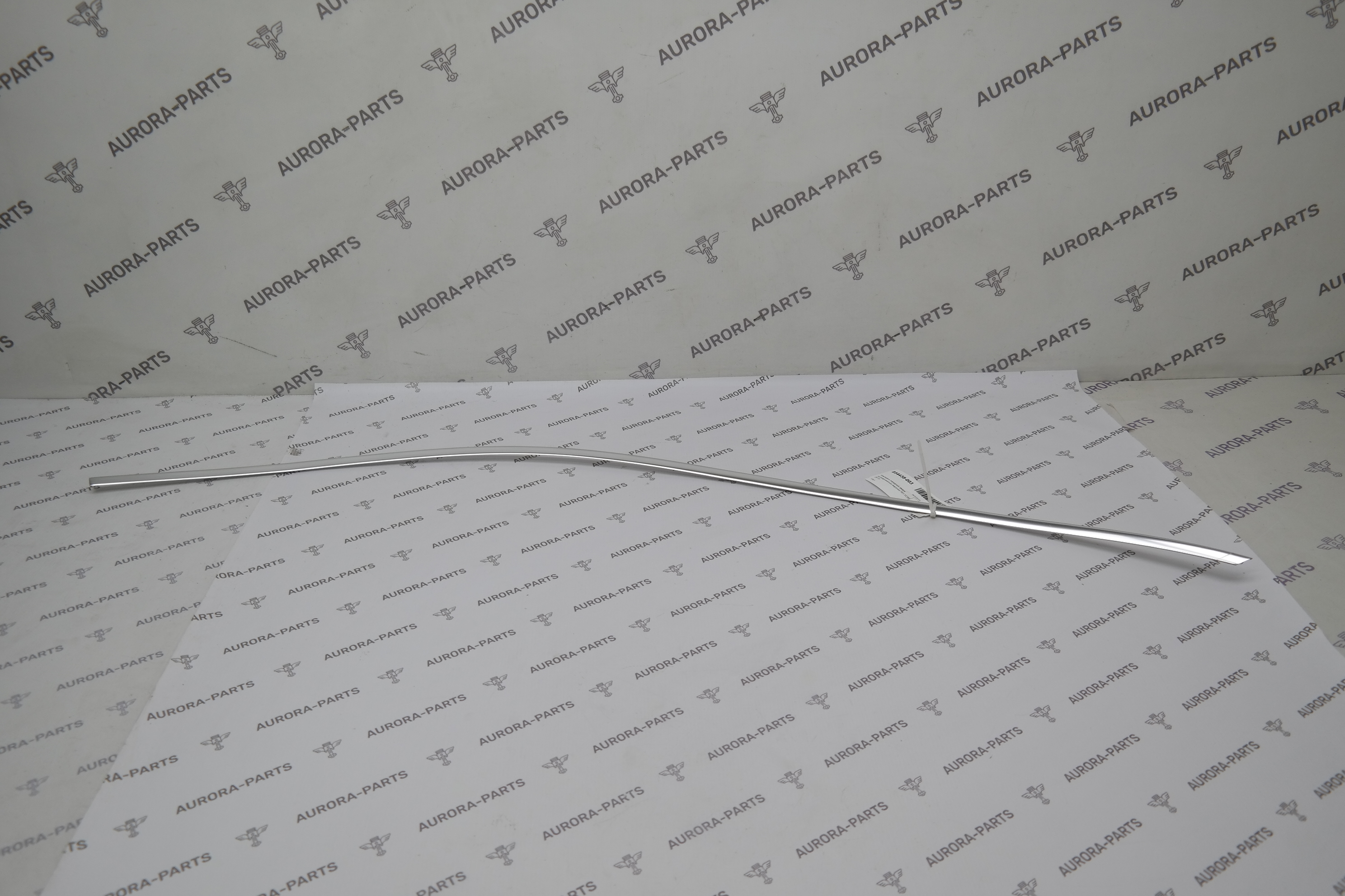 Накладка передней двери хромированная верхняя RH Volvo XC90