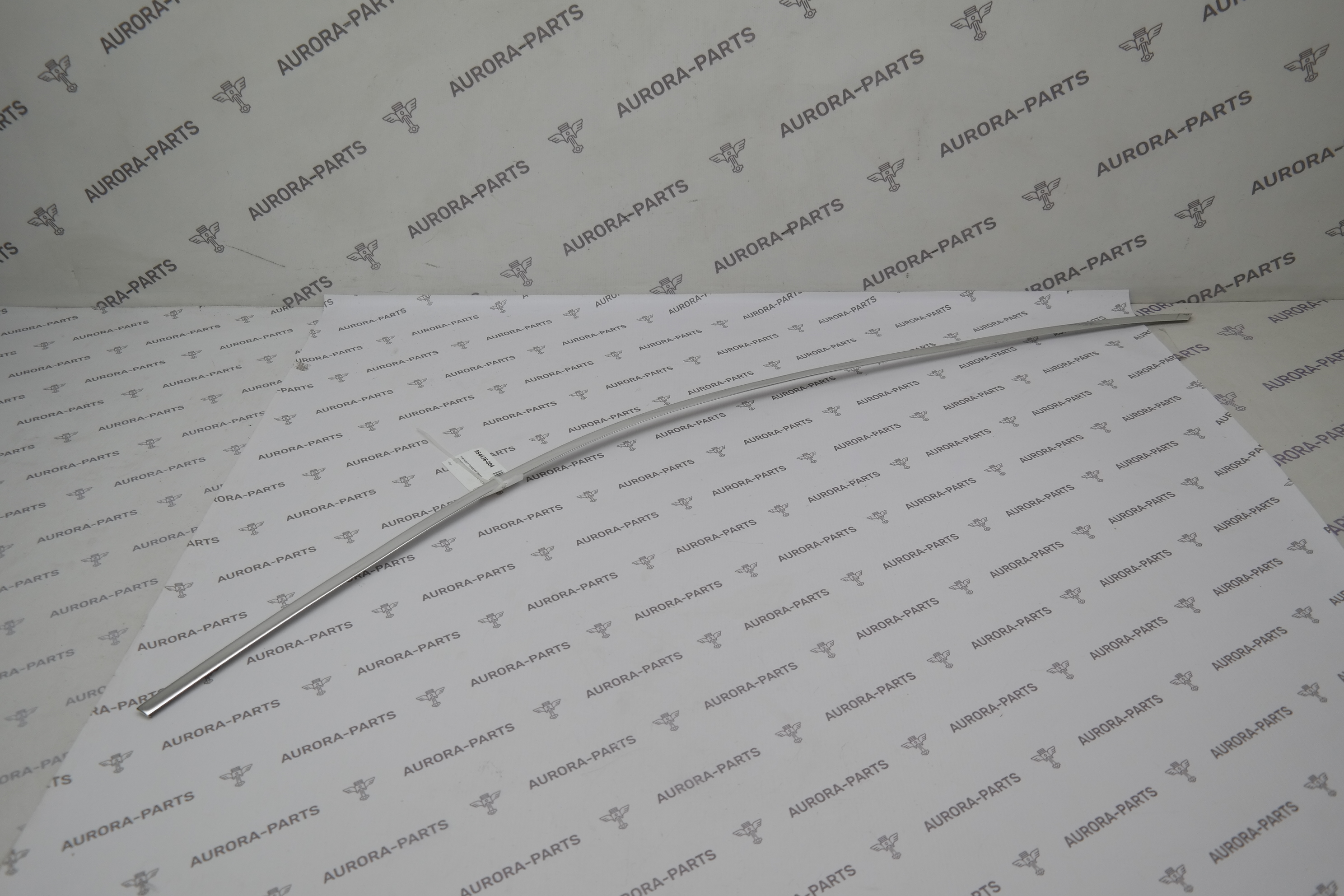 Накладка передней двери хромированная верхняя RH Volvo XC90