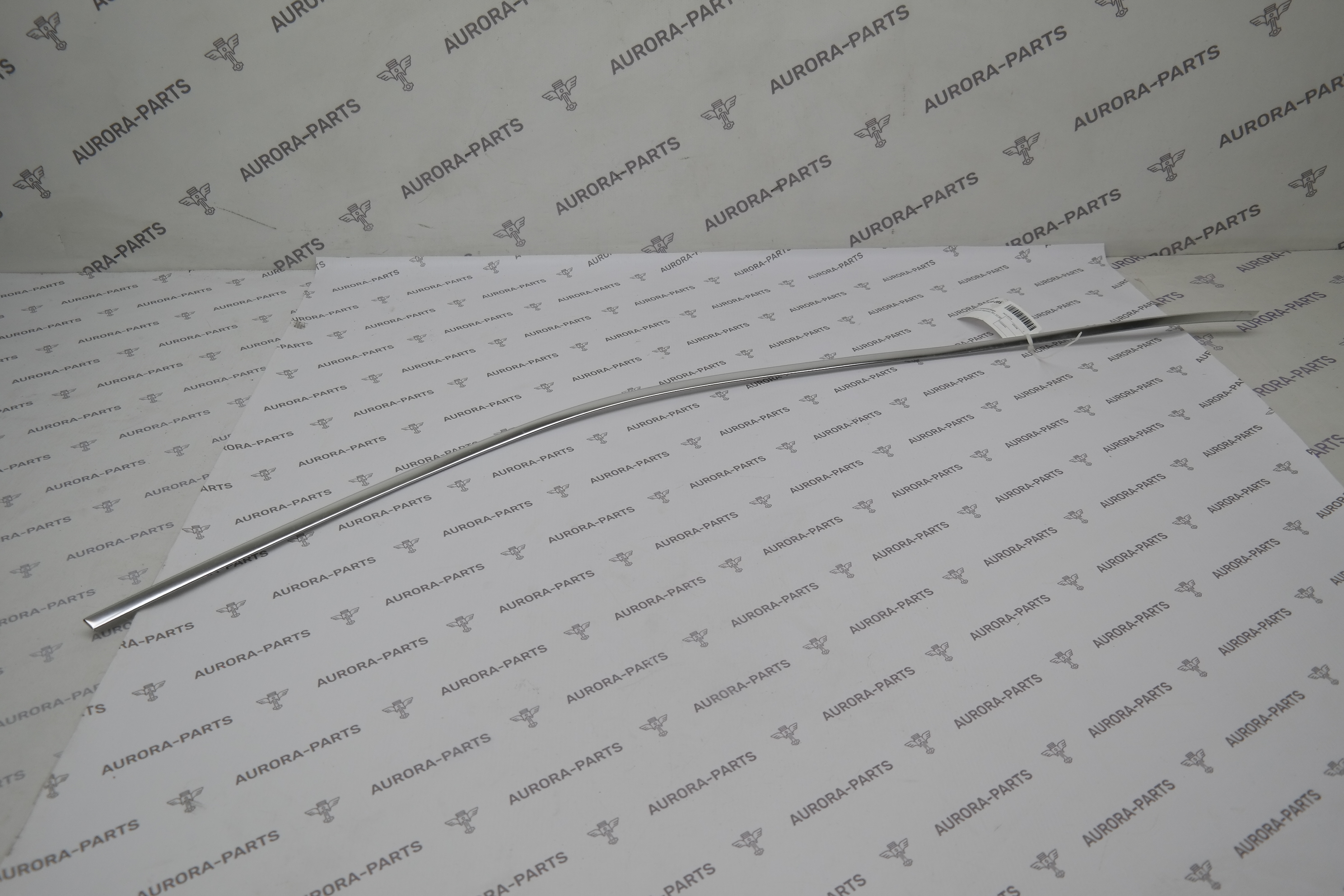 Накладка передней двери хромированная верхняя RH Volvo XC90