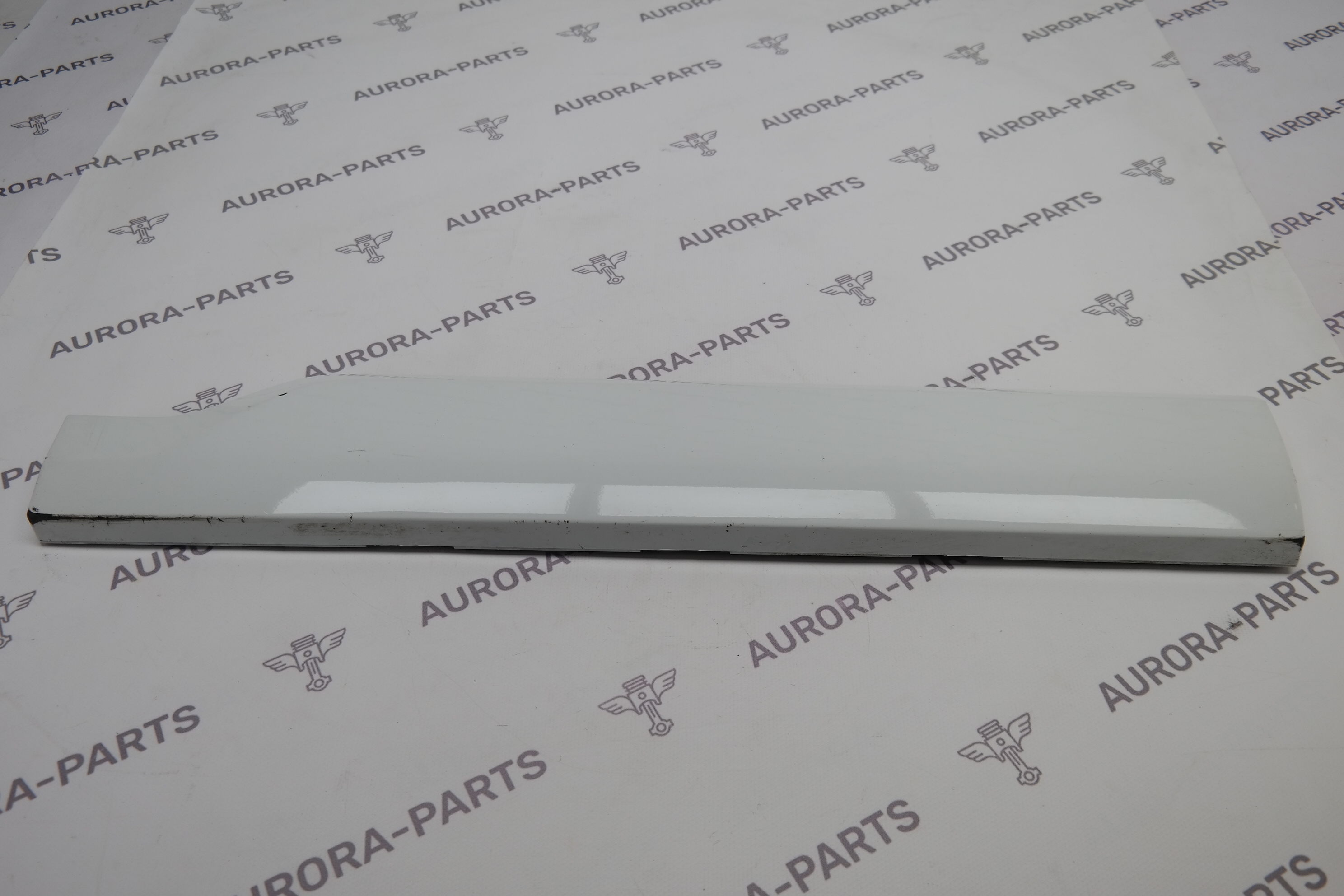 Молдинг задней двери нижний RH Volvo XC90