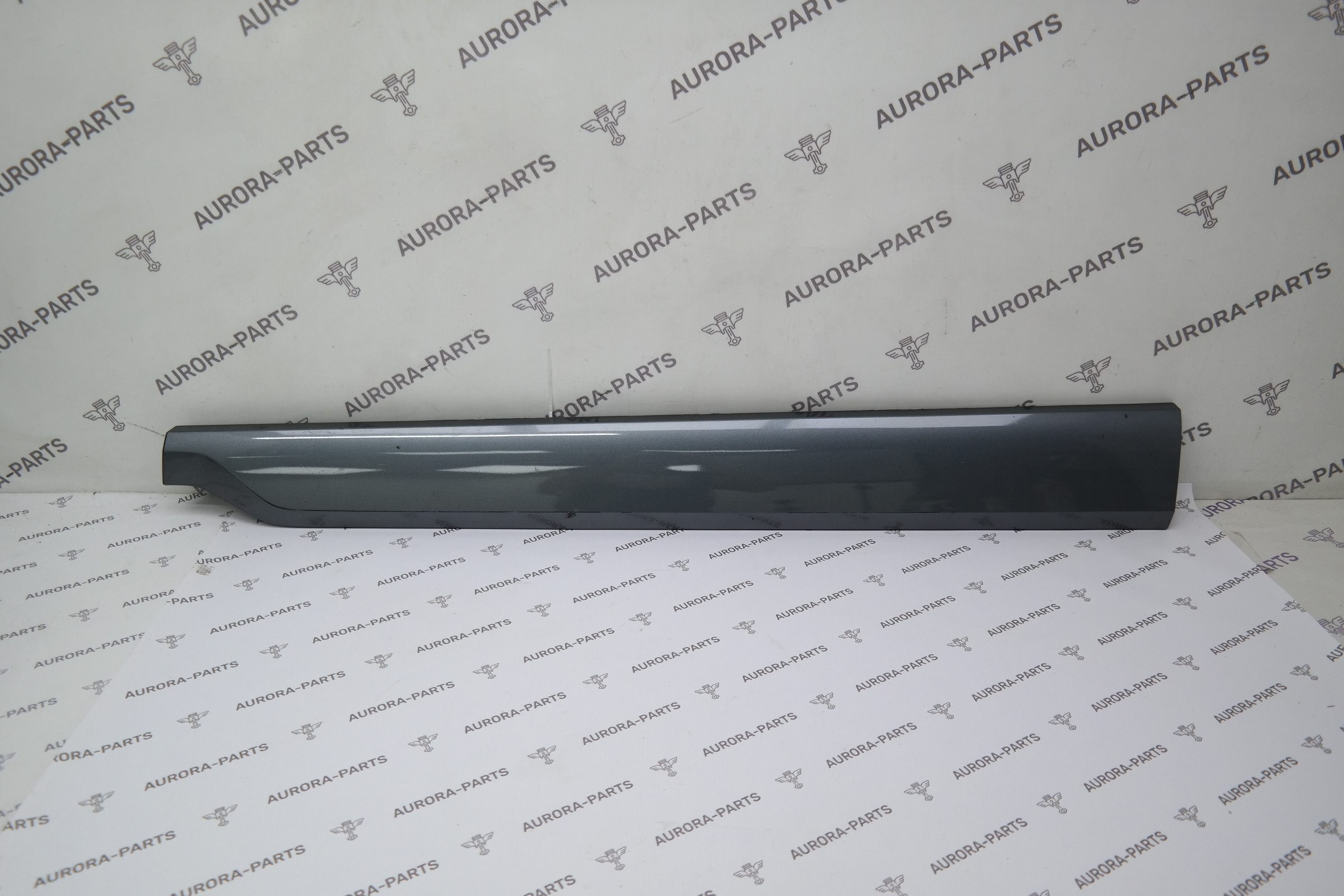 Молдинг передней двери нижний RH Volvo XC90