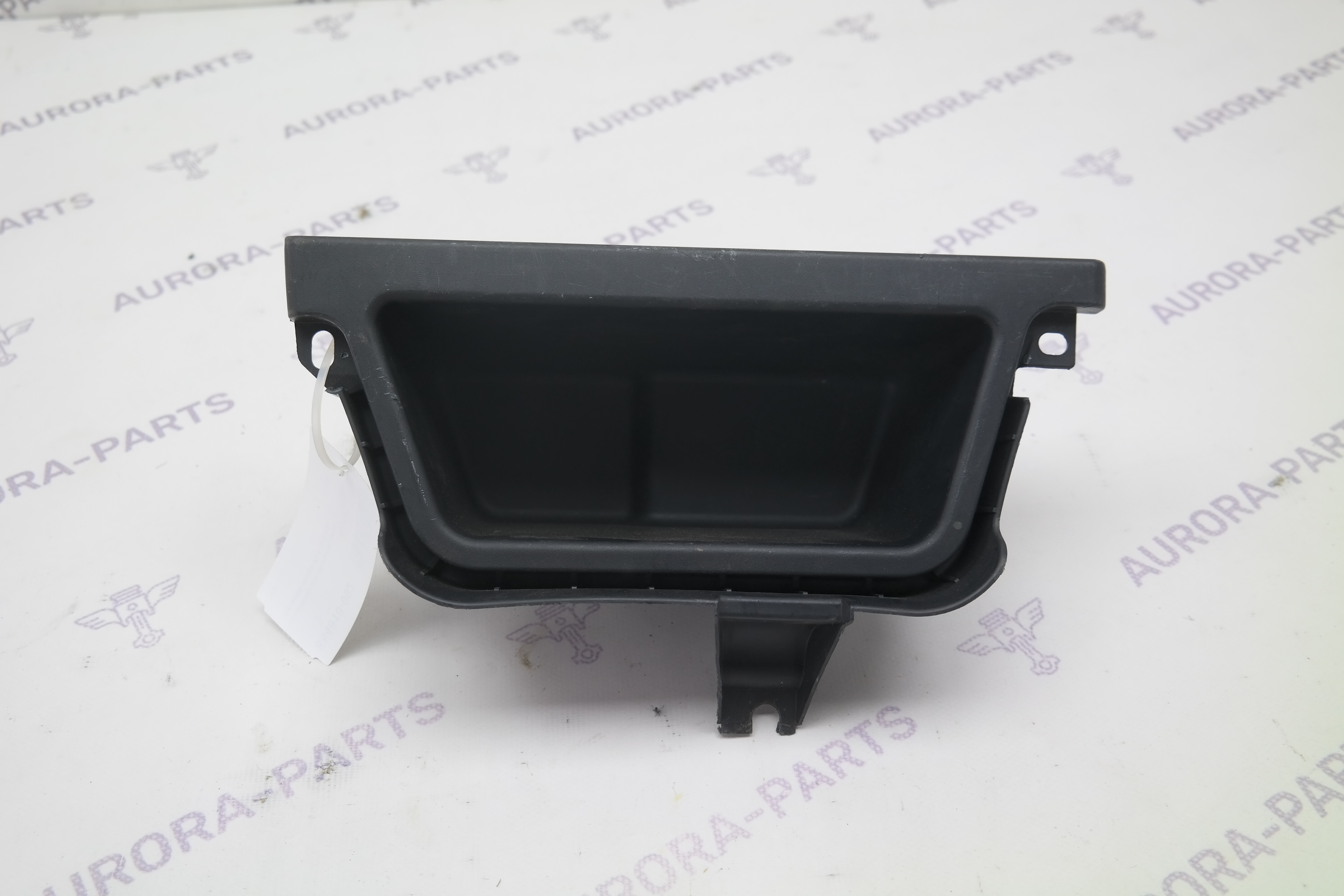 Отделение для мелких вещей в багажном отсеке BMW X5