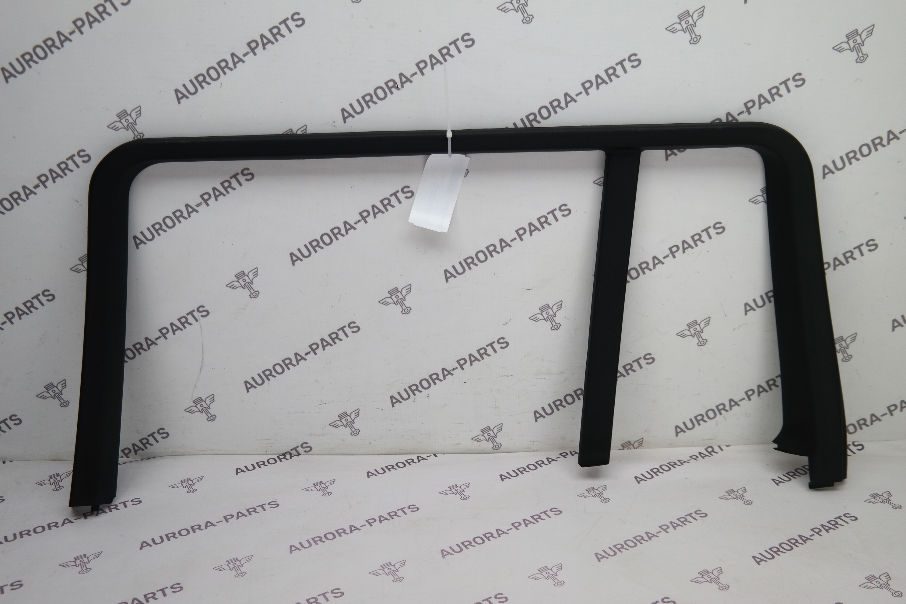 Рамка стекла двери задняя RH Mercedes GL/GLS