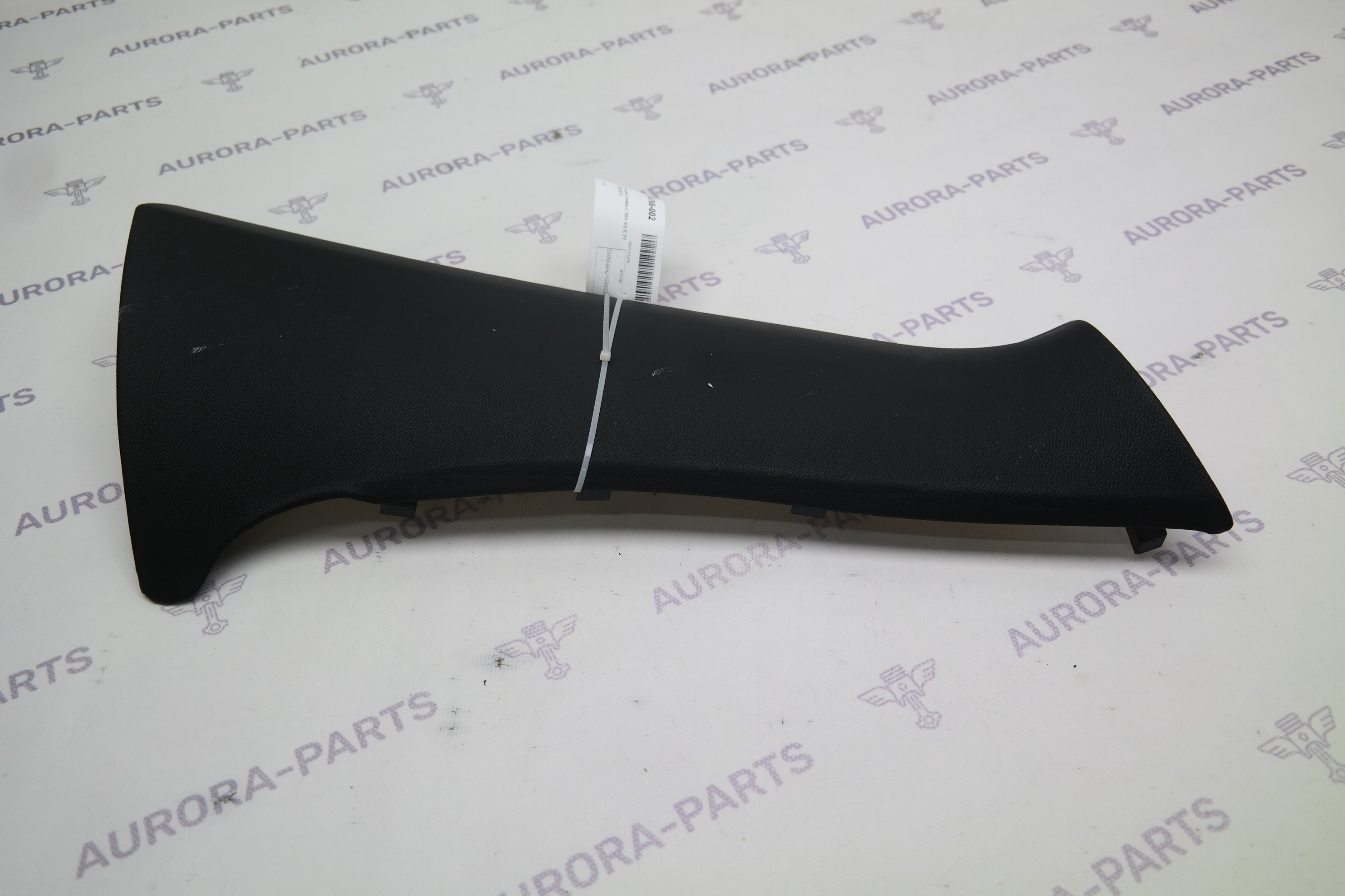 Обшивка стойки C RH BMW X6