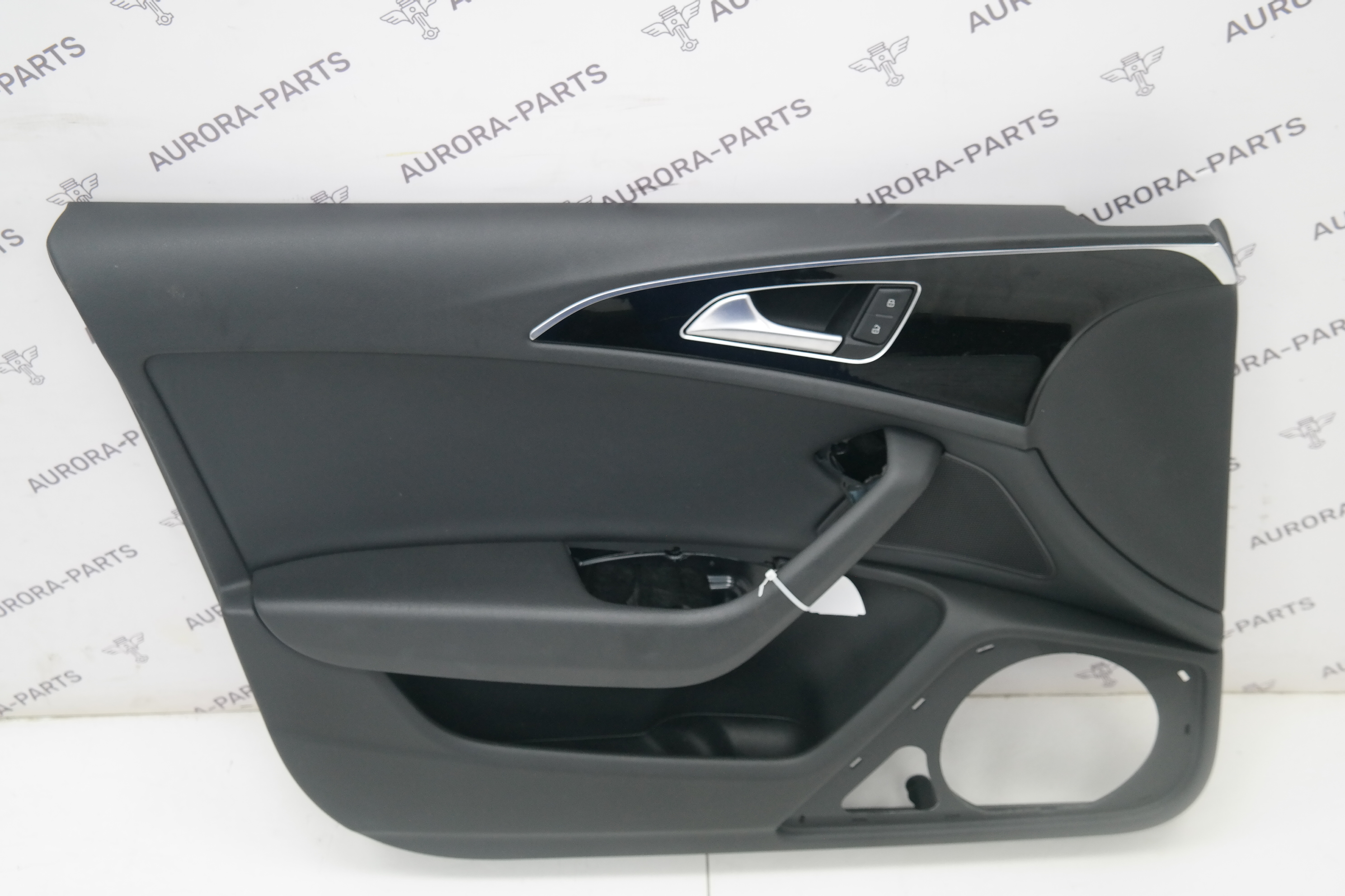 Обшивка передней двери LH Audi A6 