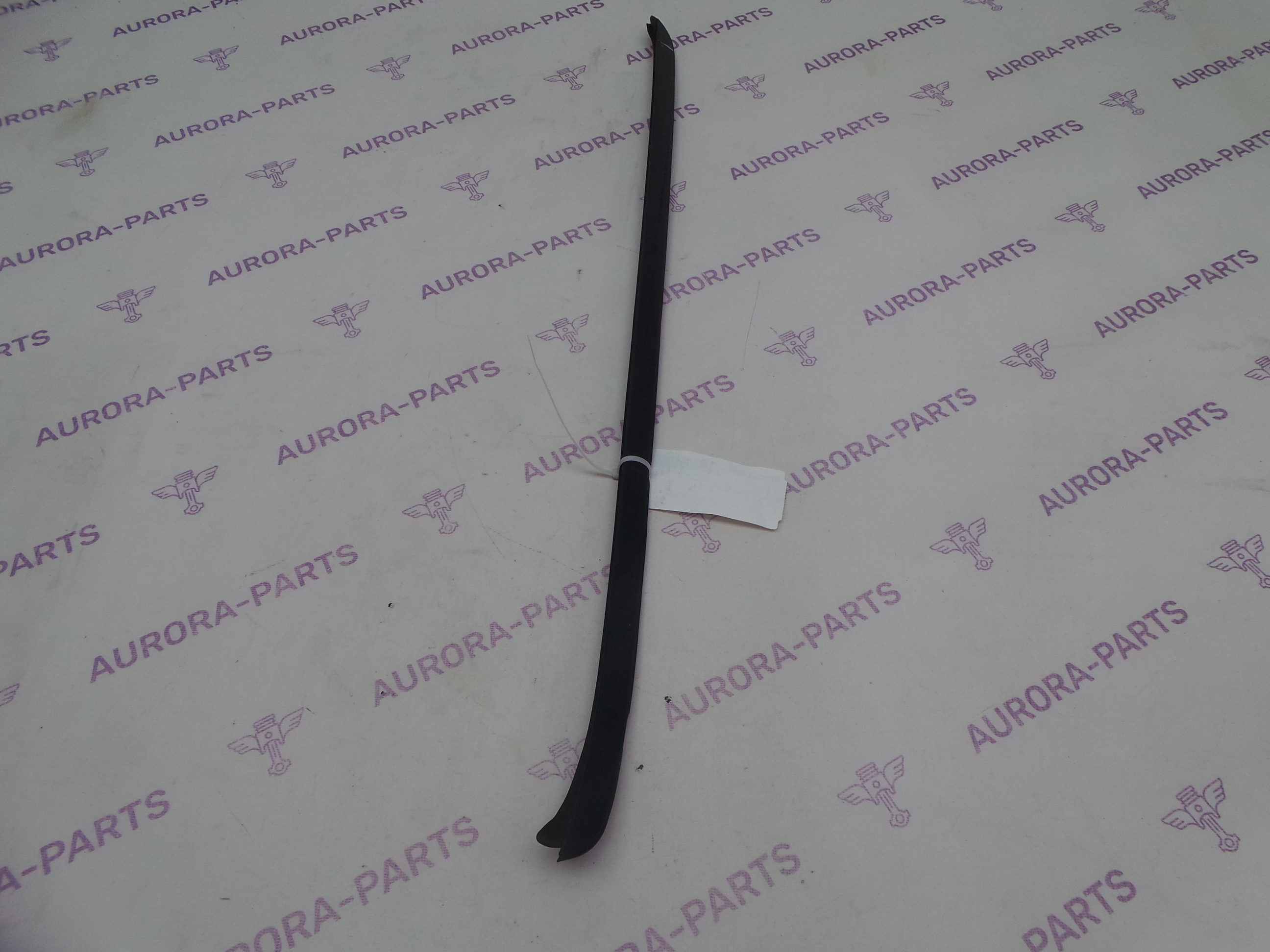 Молдинг лобового стекла LH BMW X5