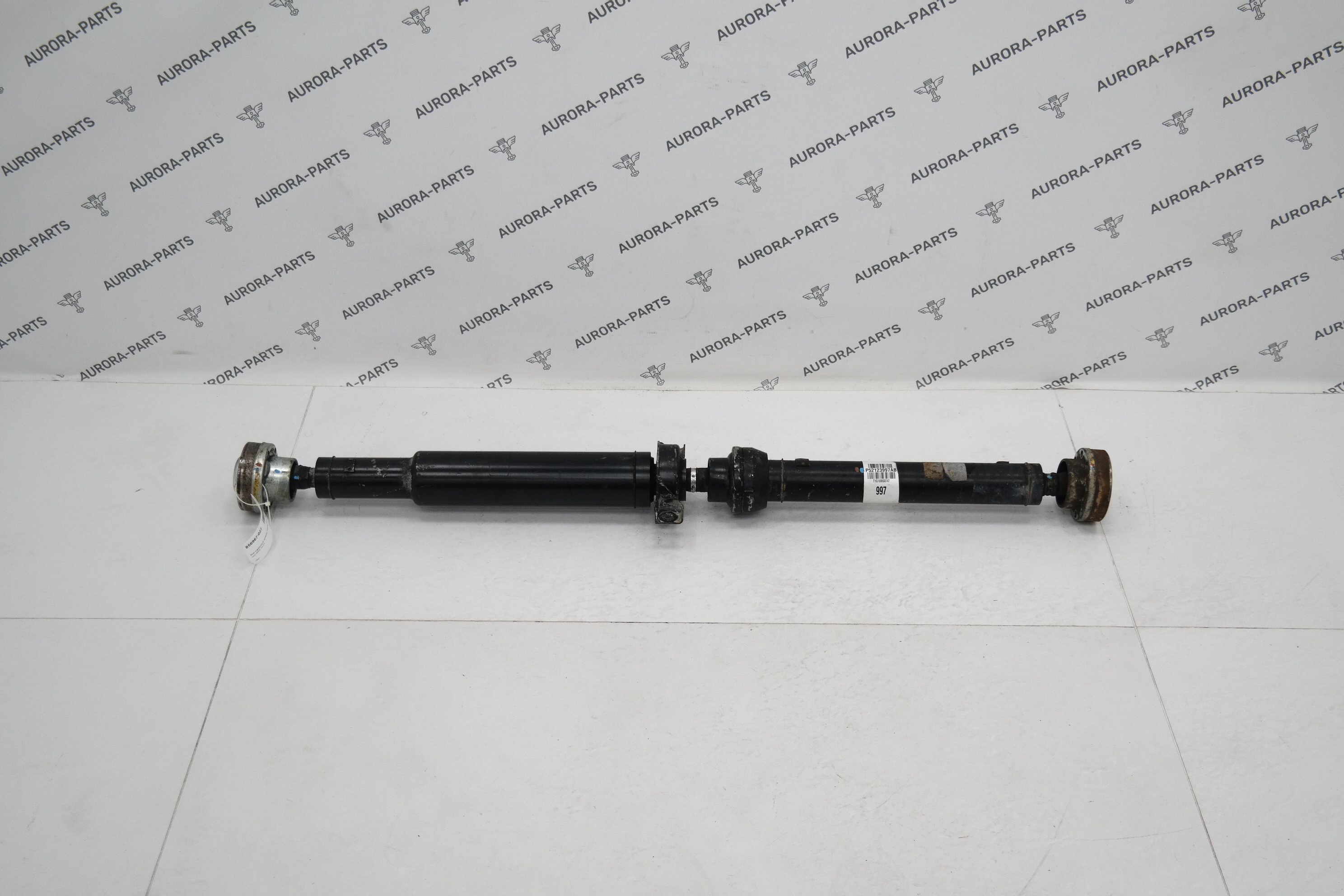 Вал карданный привода задней оси Jeep Grand Cherokee