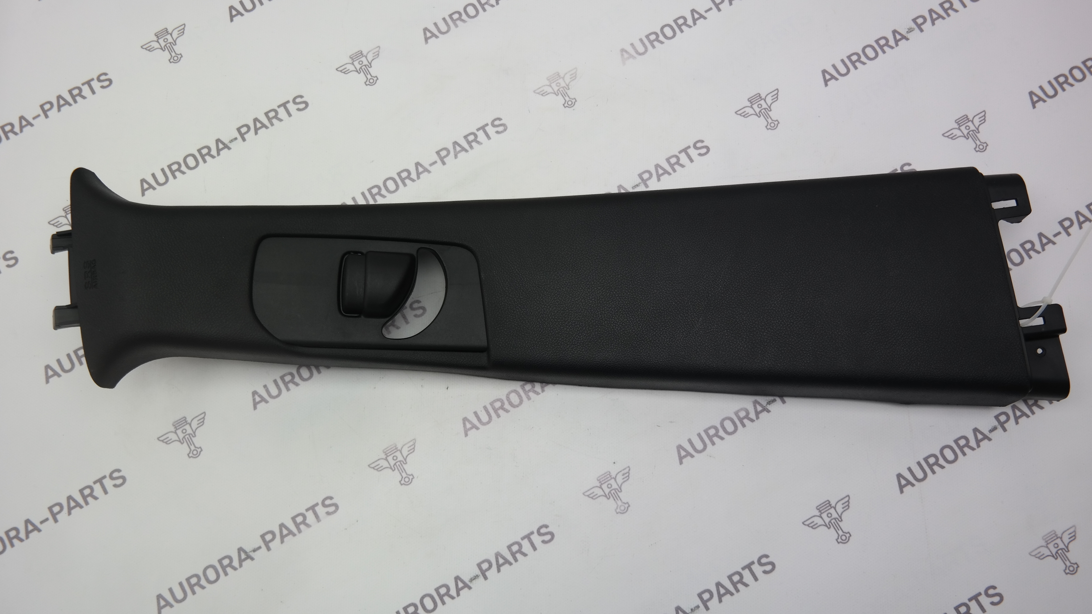 Обшивка стойки B верхняя RH Jeep Grand Cherokee