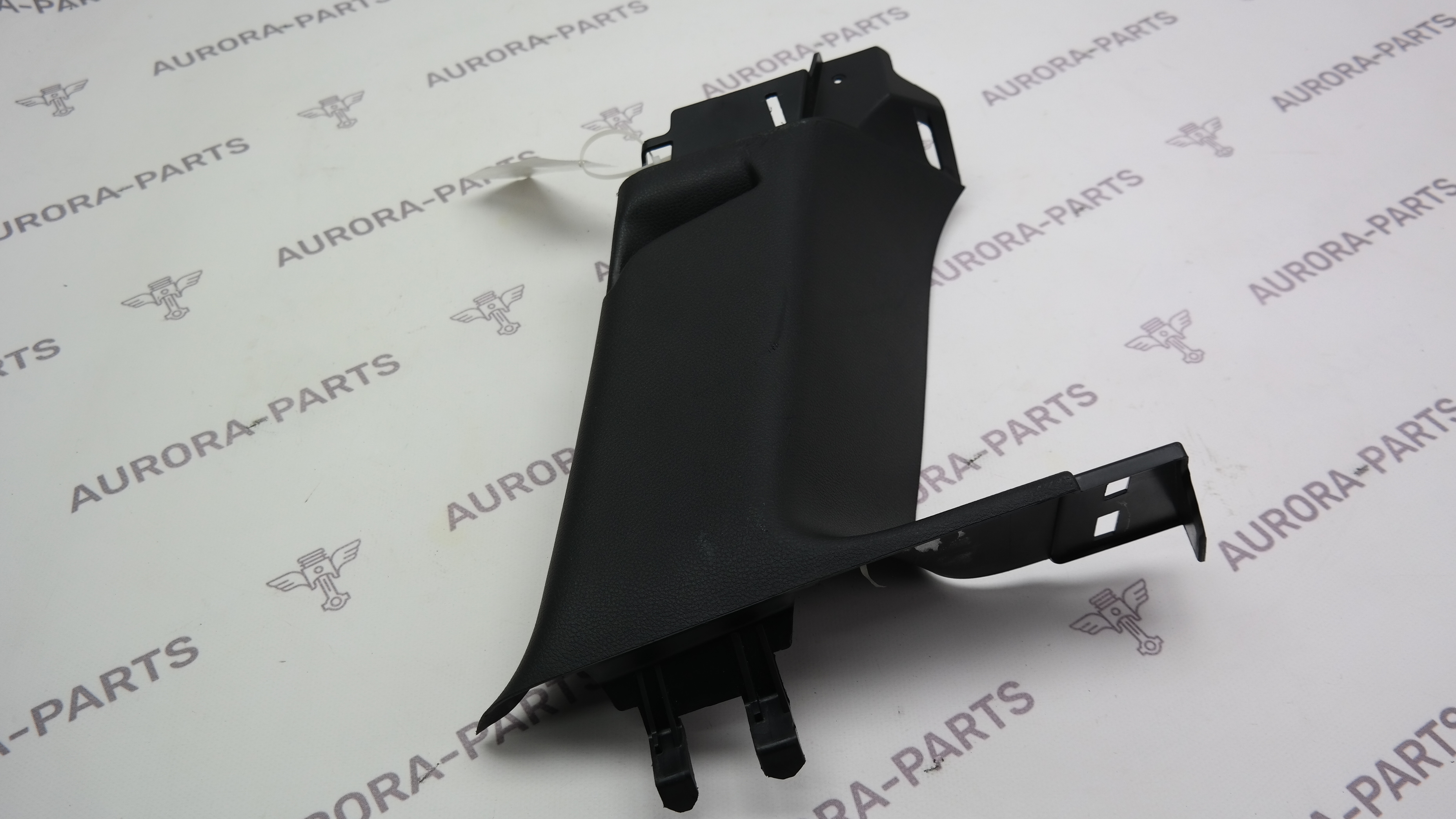 Обшивка стойки C верхняя LH Jeep Grand Cherokee