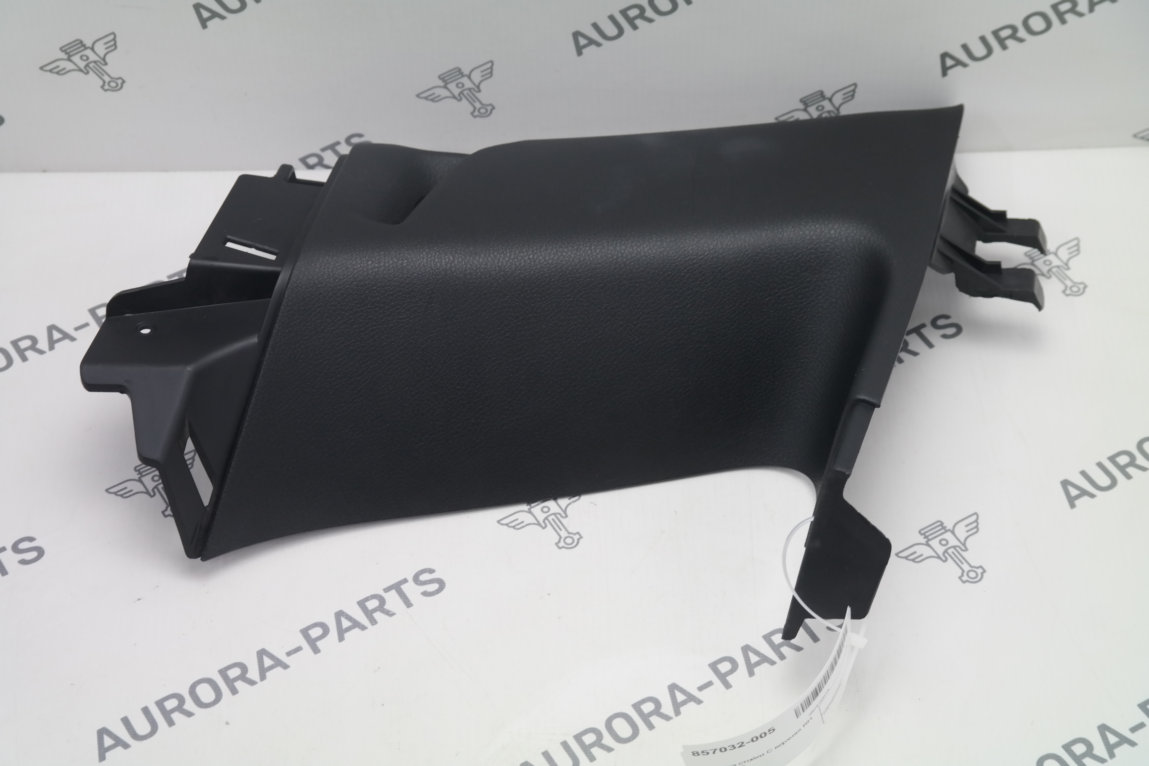 Обшивка стойки C верхняя RH Jeep Grand Cherokee