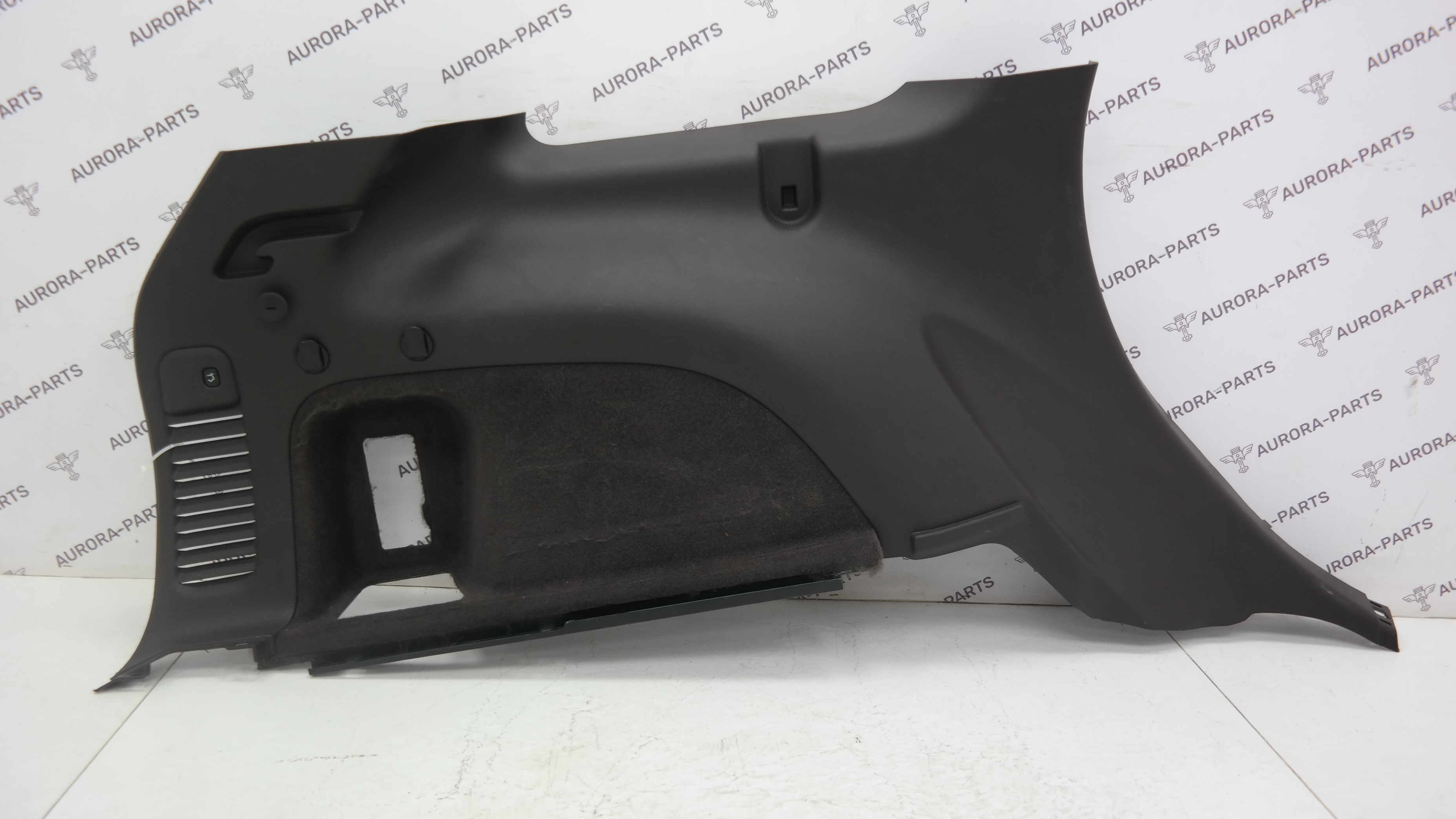 Обшивка багажника LH Jeep Grand Cherokee