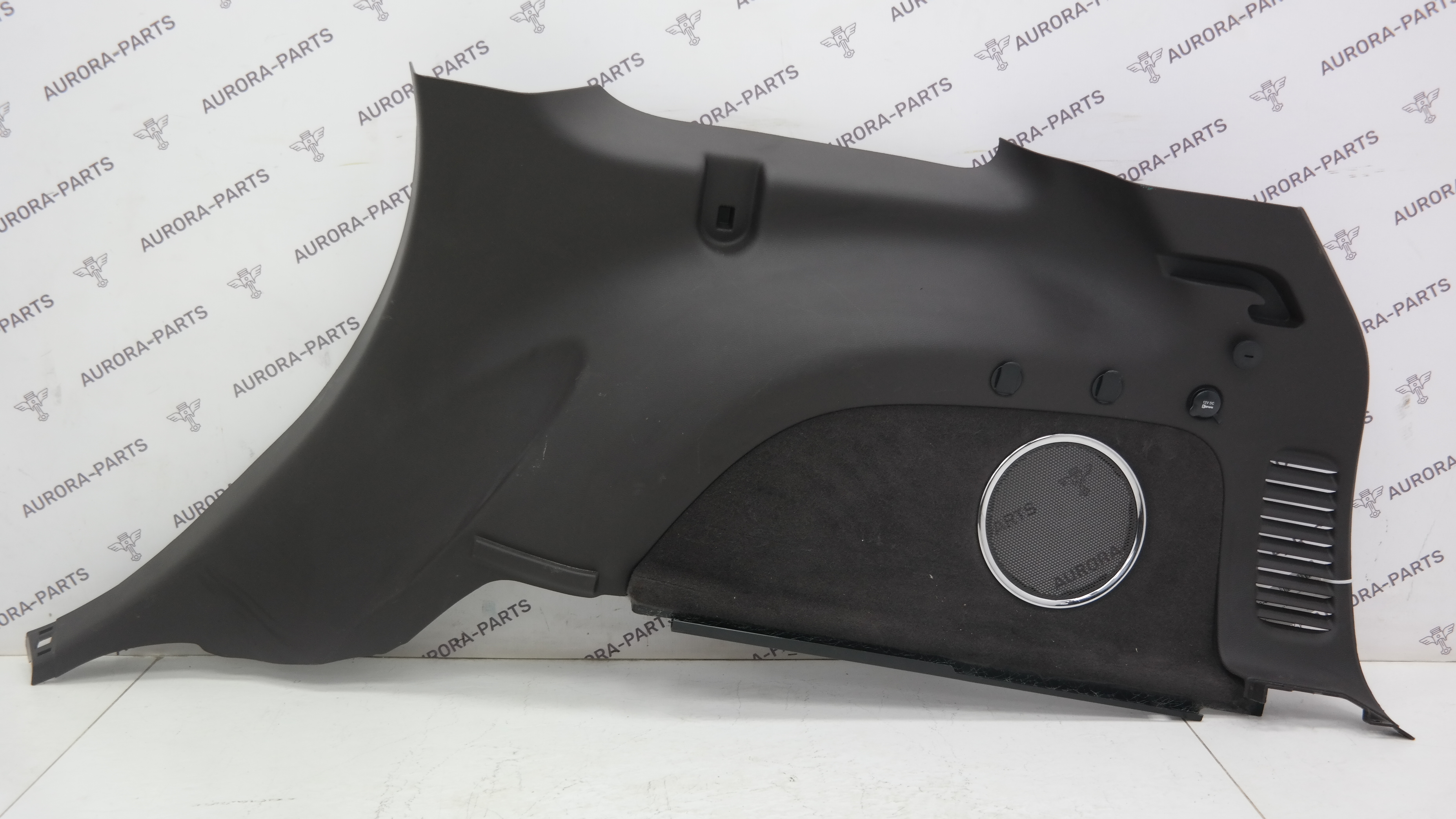 Обшивка багажника RH Jeep Grand Cherokee