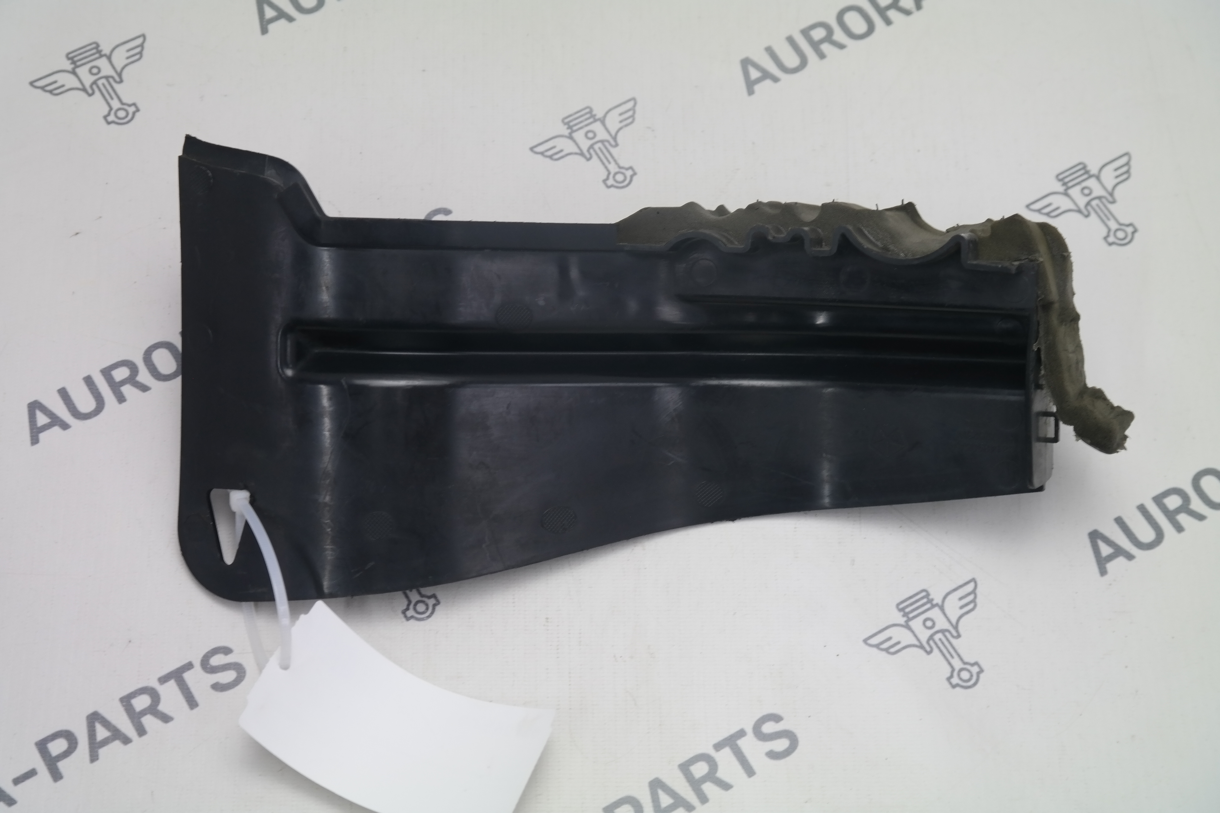 Кронштейн передней панели LH Jeep Grand Cherokee