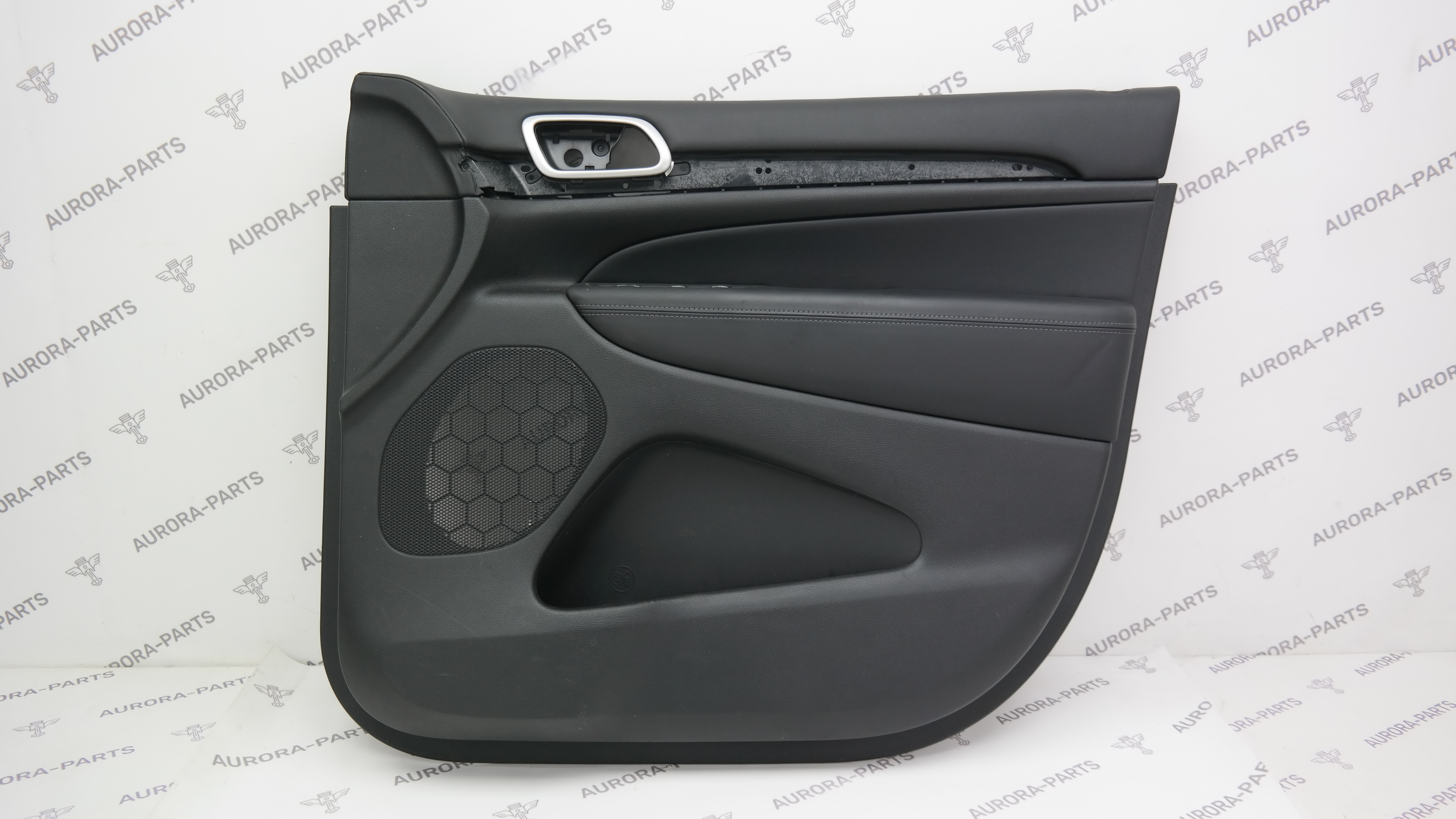 Обшивка, карта передней двери RH Jeep Grand Cherokee