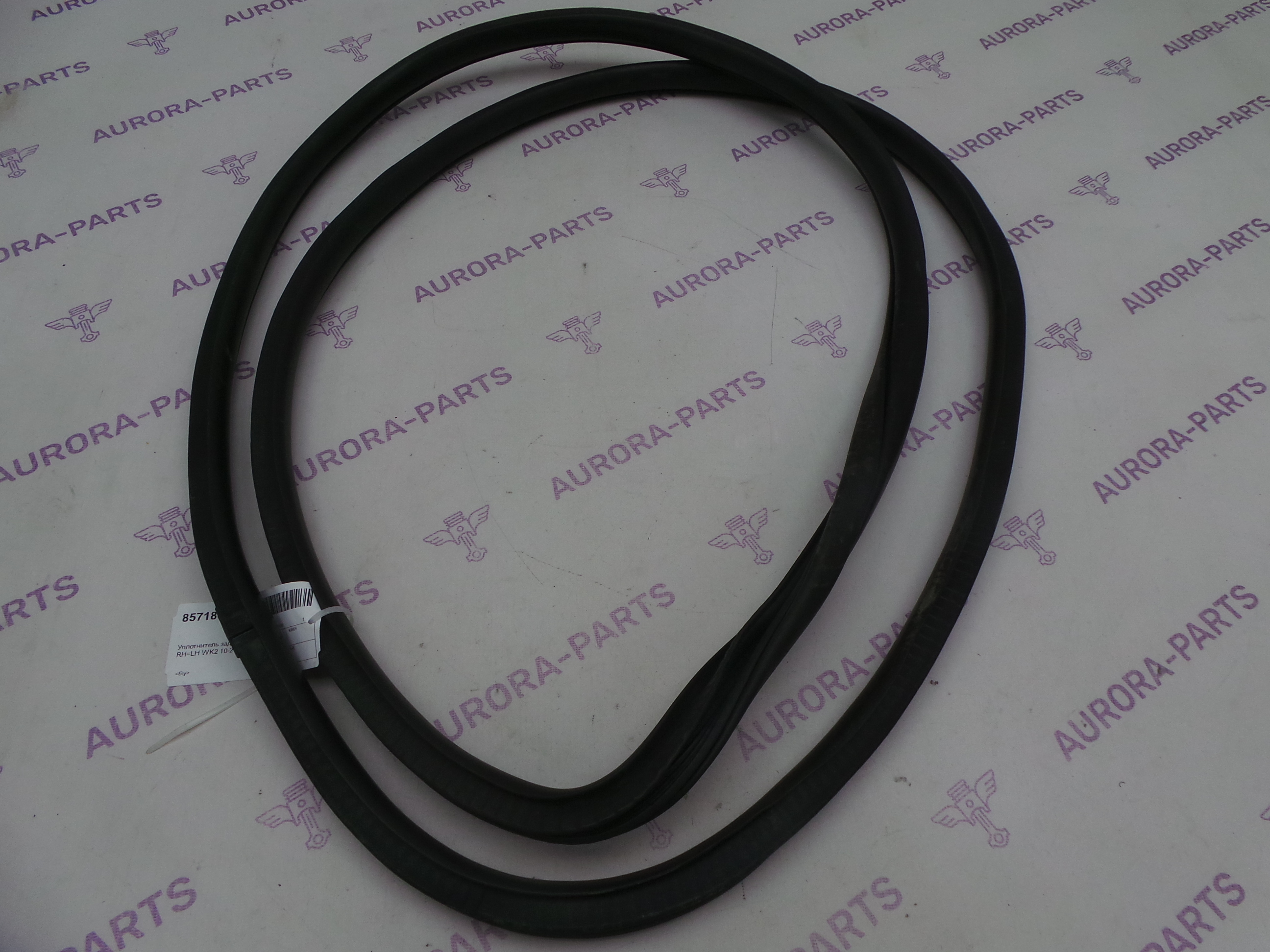 Уплотнитель задней двери RH=LH Jeep Grand Cherokee