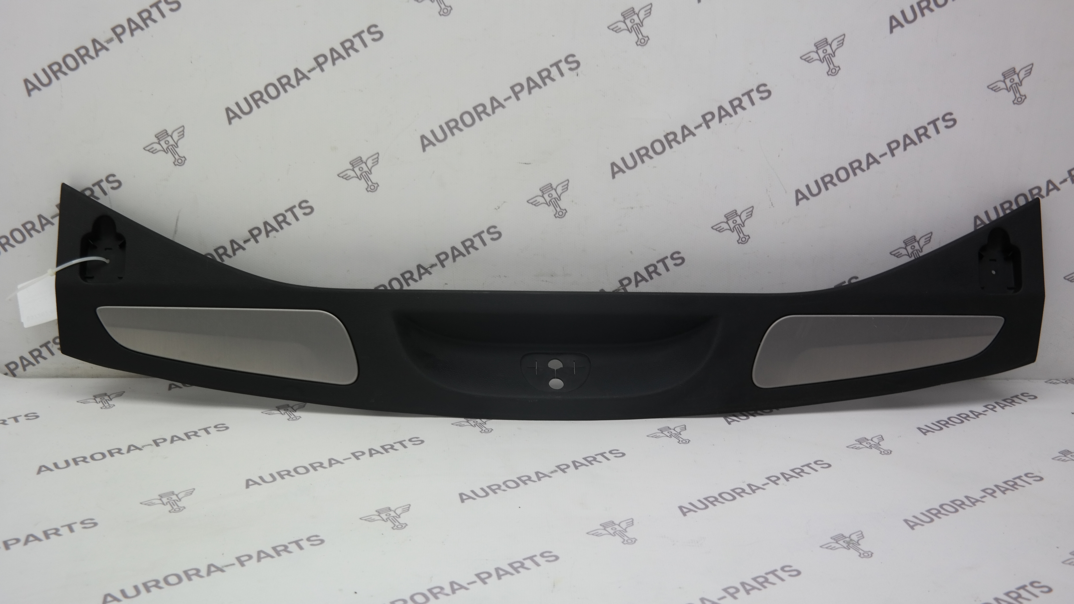 Накладка замка крышки багажника Jeep Grand Cherokee