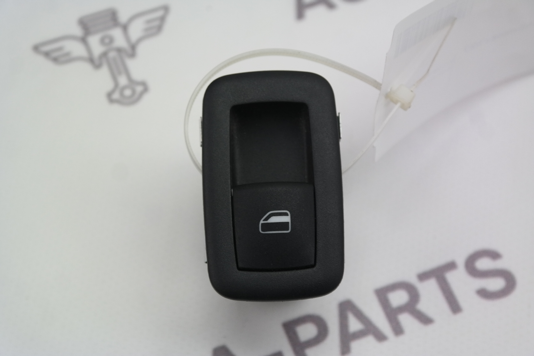 Кнопка стеклоподъемника Jeep Grand Cherokee