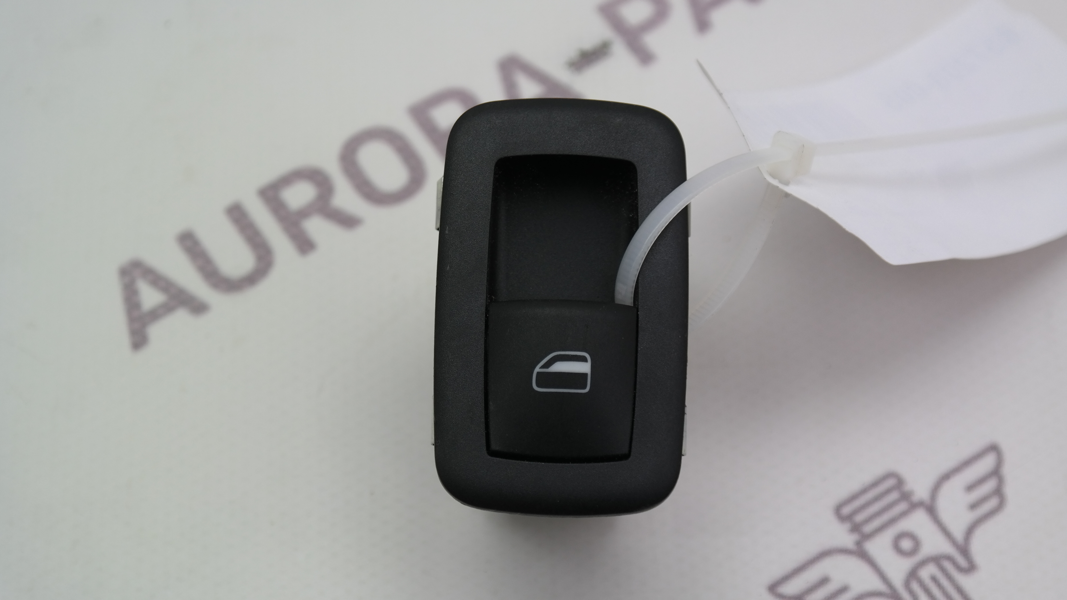 Кнопка стеклоподъемника Jeep Grand Cherokee