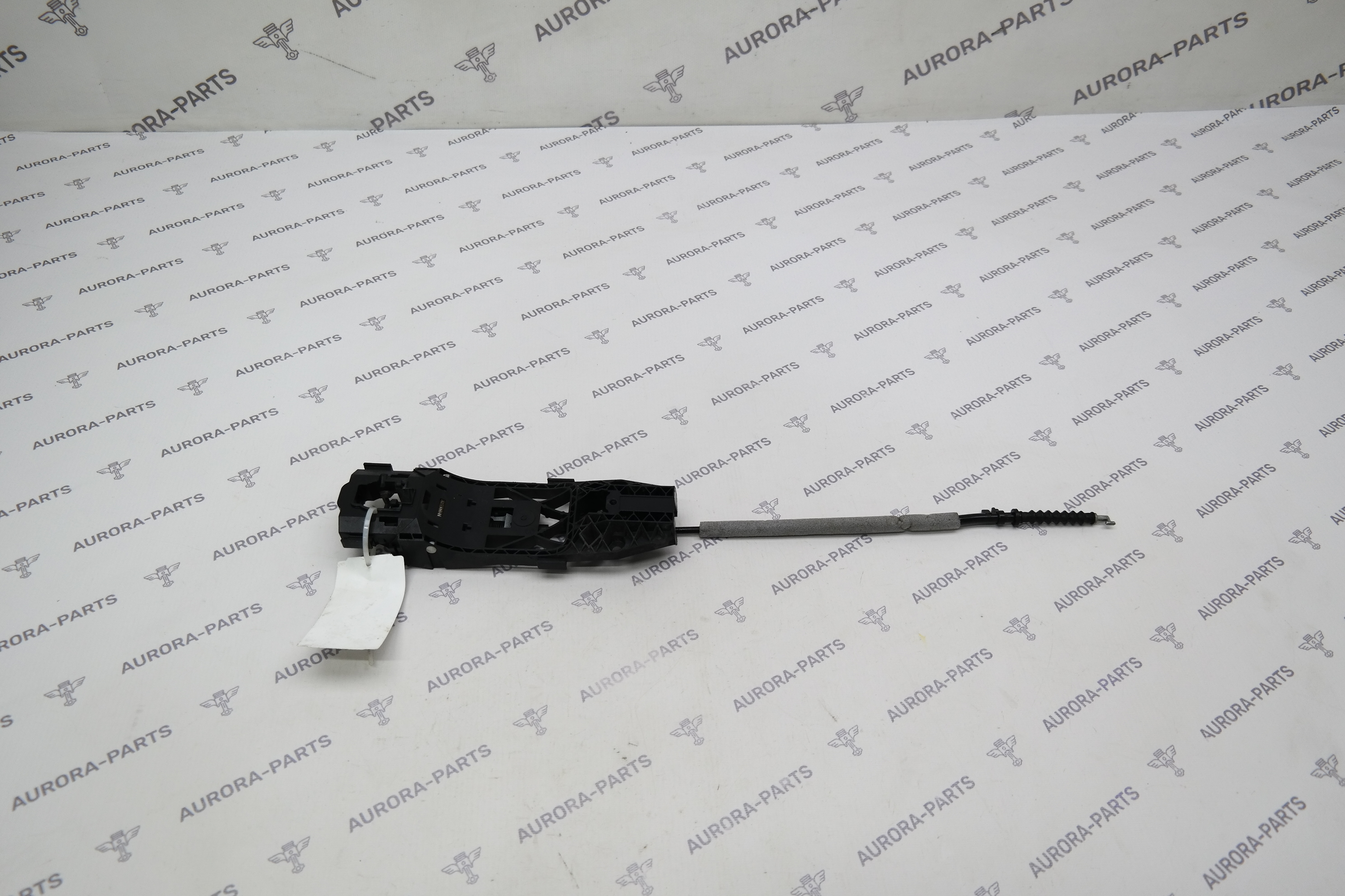 Кронштейн наружней ручки двери LH=RH VW Amarok