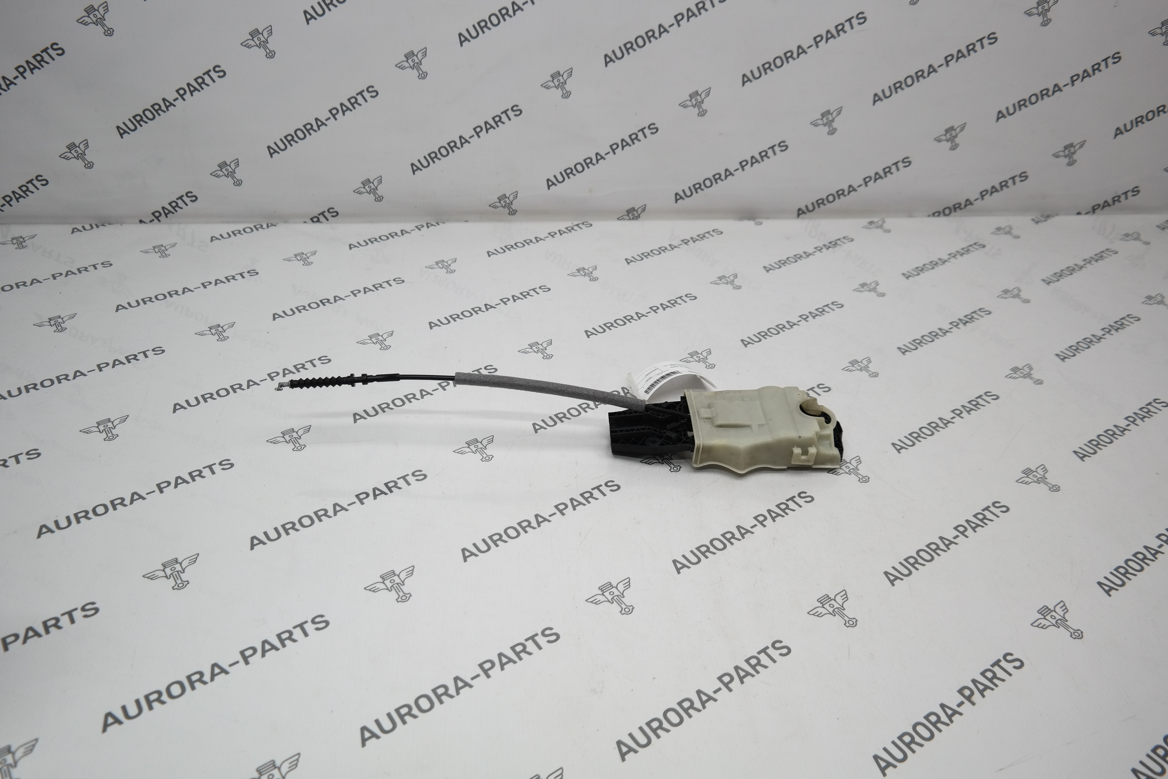 Кронштейн наружней ручки двери LH=RH VW Amarok