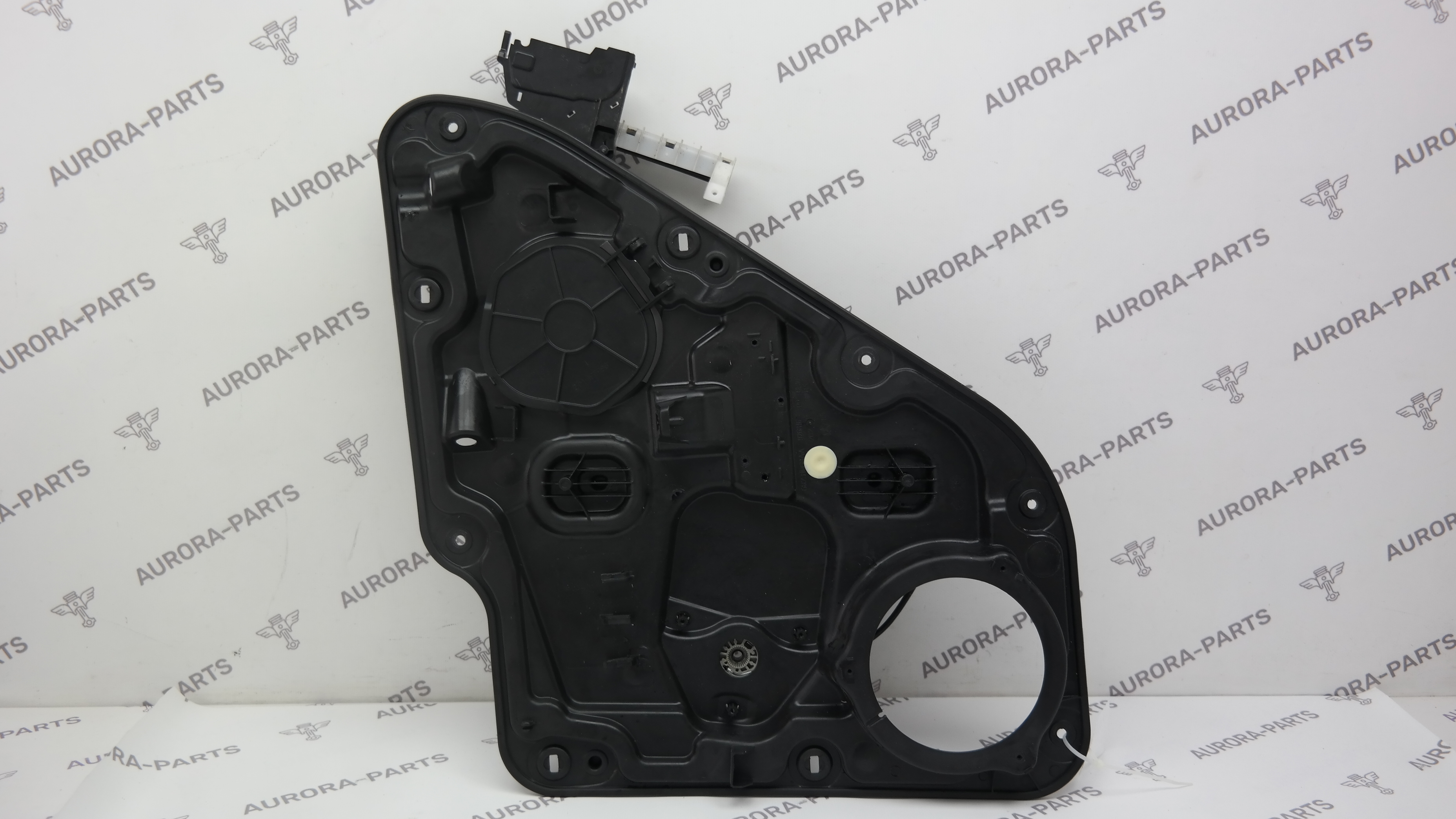 Стеклоподъемник задней двери RH Jeep Grand Cherokee