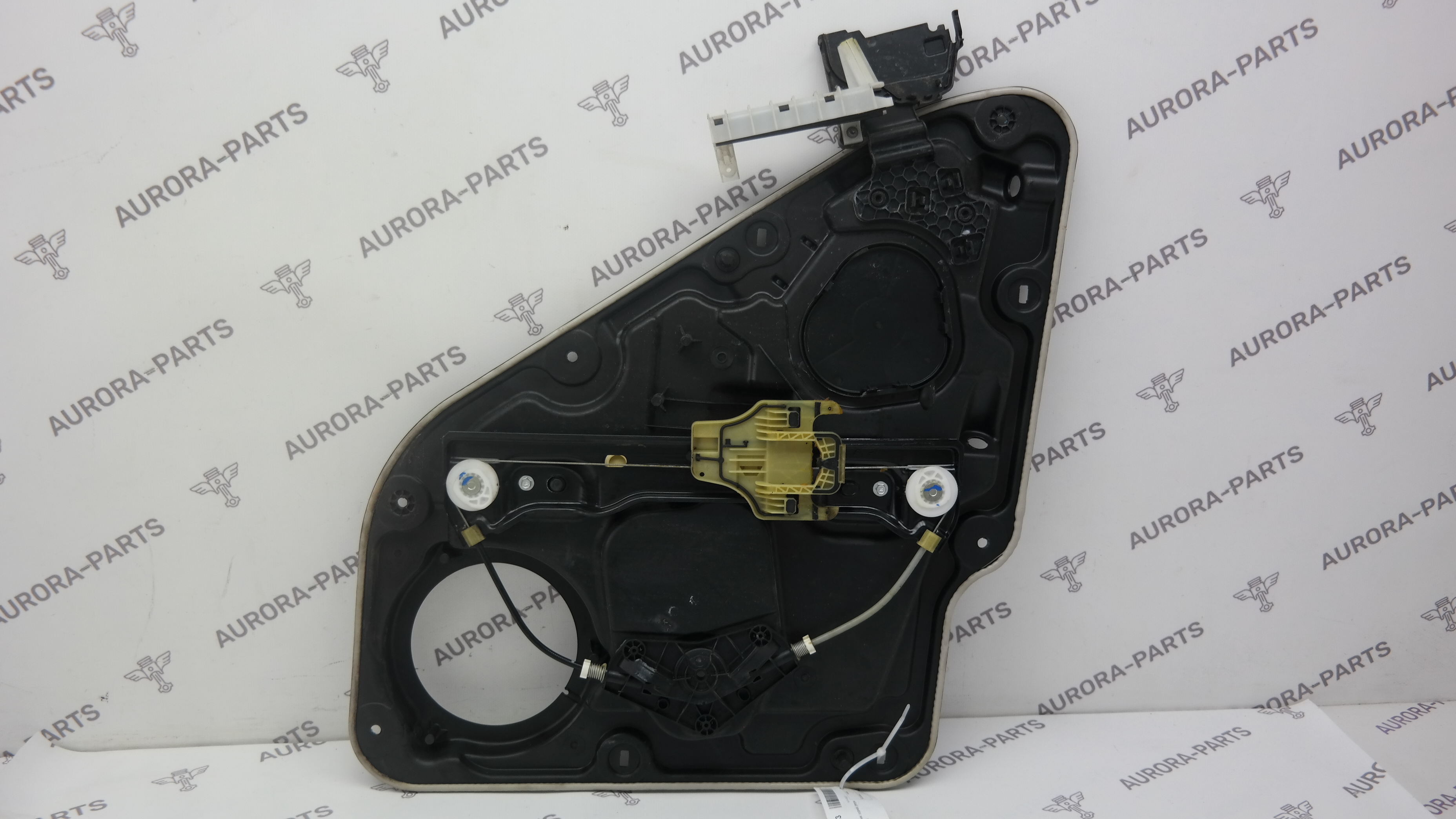 Стеклоподъемник задней двери RH Jeep Grand Cherokee