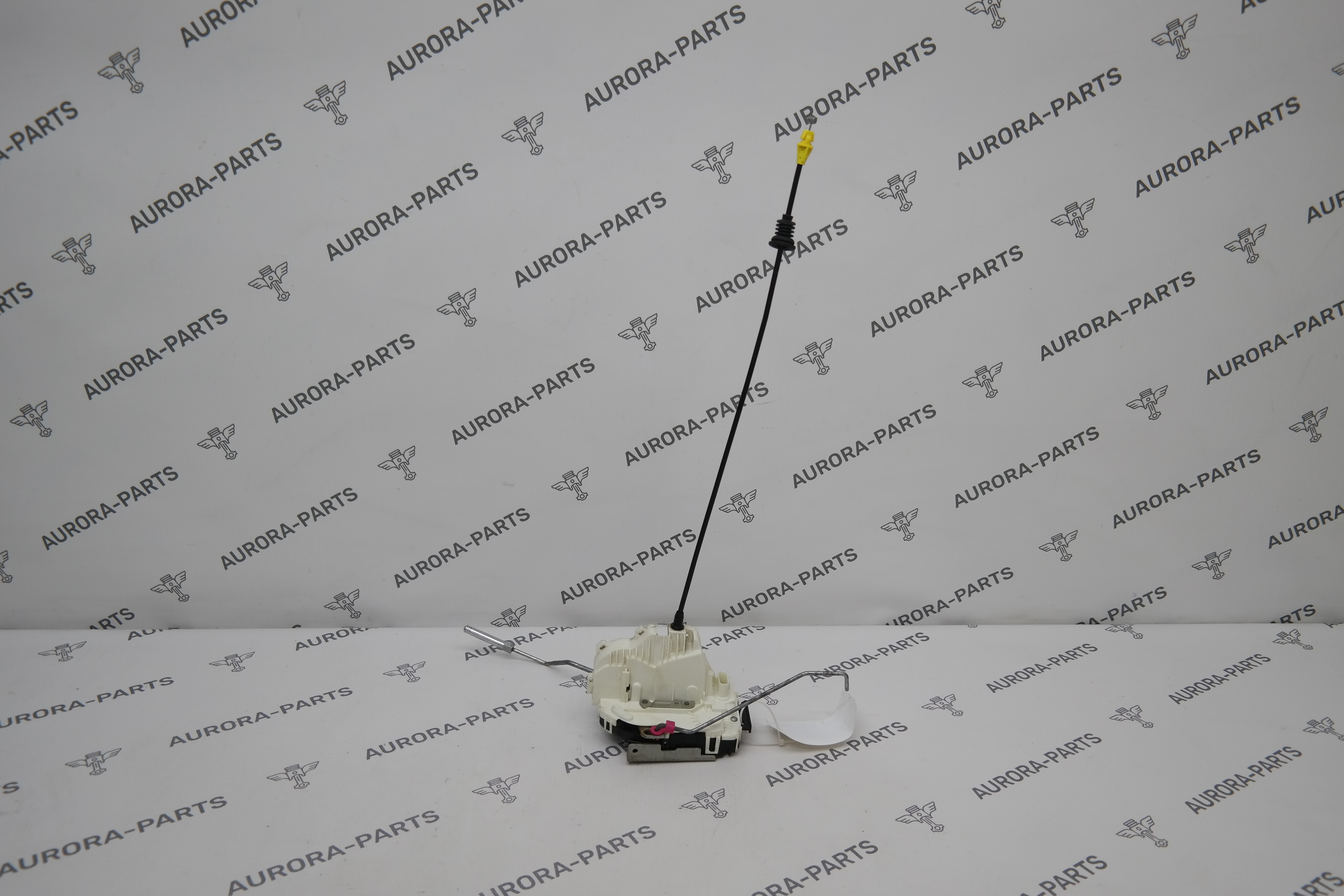 Замок задней двери LH Jeep Grand Cherokee