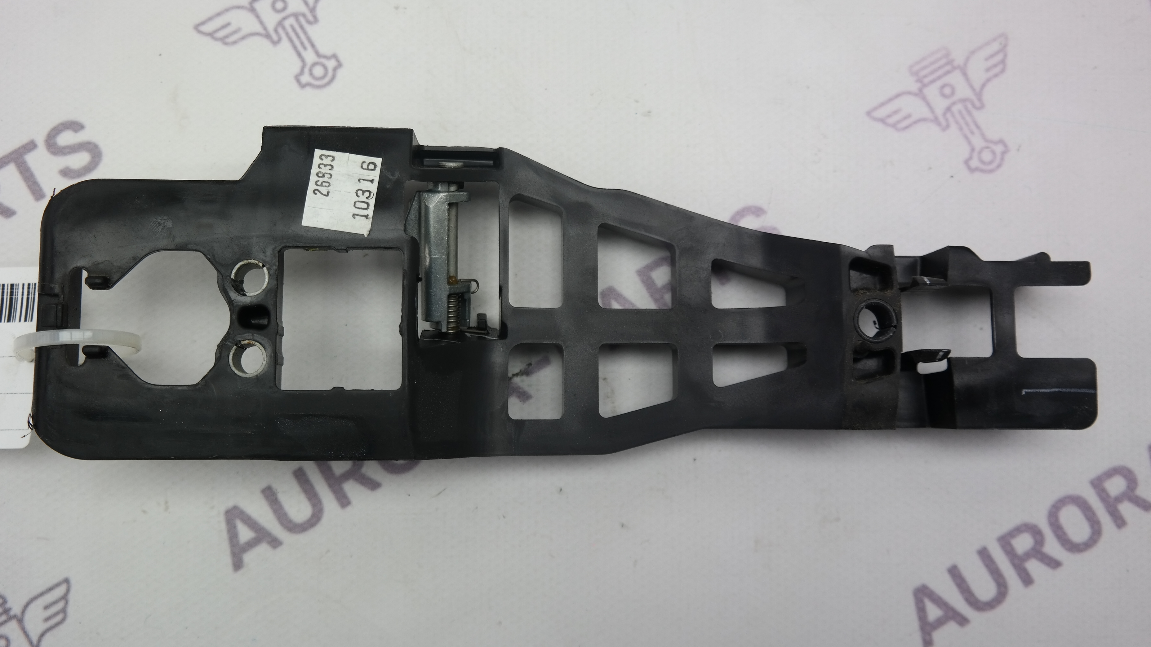 Кронштейн крепления наружней ручки двери RH Jeep Grand Cherokee