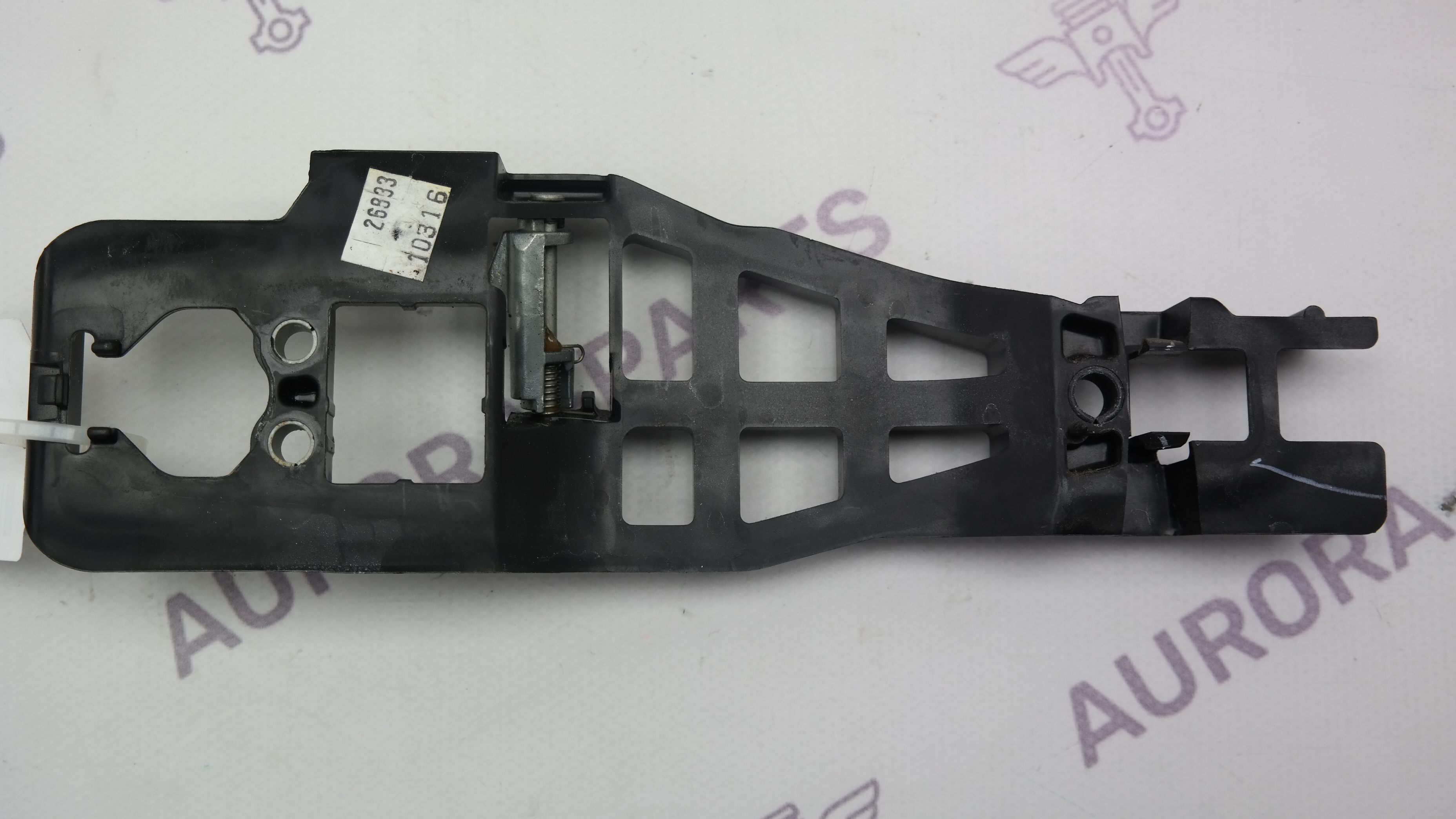 Кронштейн крепления наружней ручки двери RH Jeep Grand Cherokee