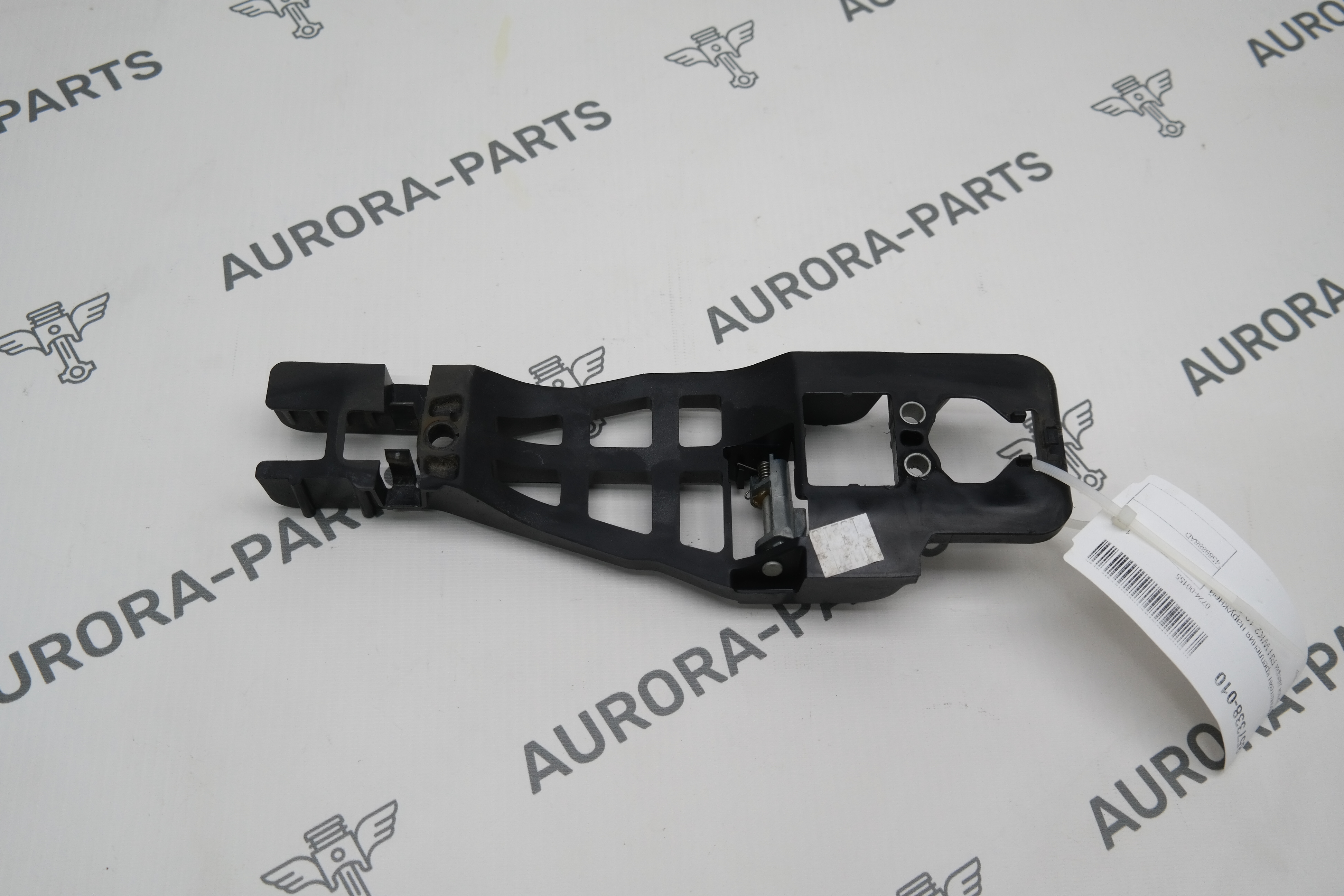 Кронштейн крепления наружней ручки двери RH Jeep Grand Cherokee